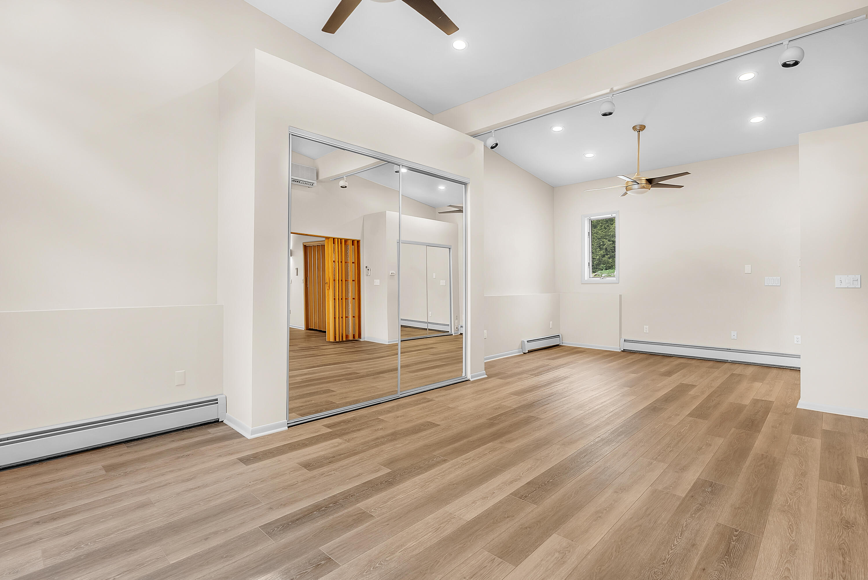 10 S Vine Drive, Hebron, IN 46341; Image #66