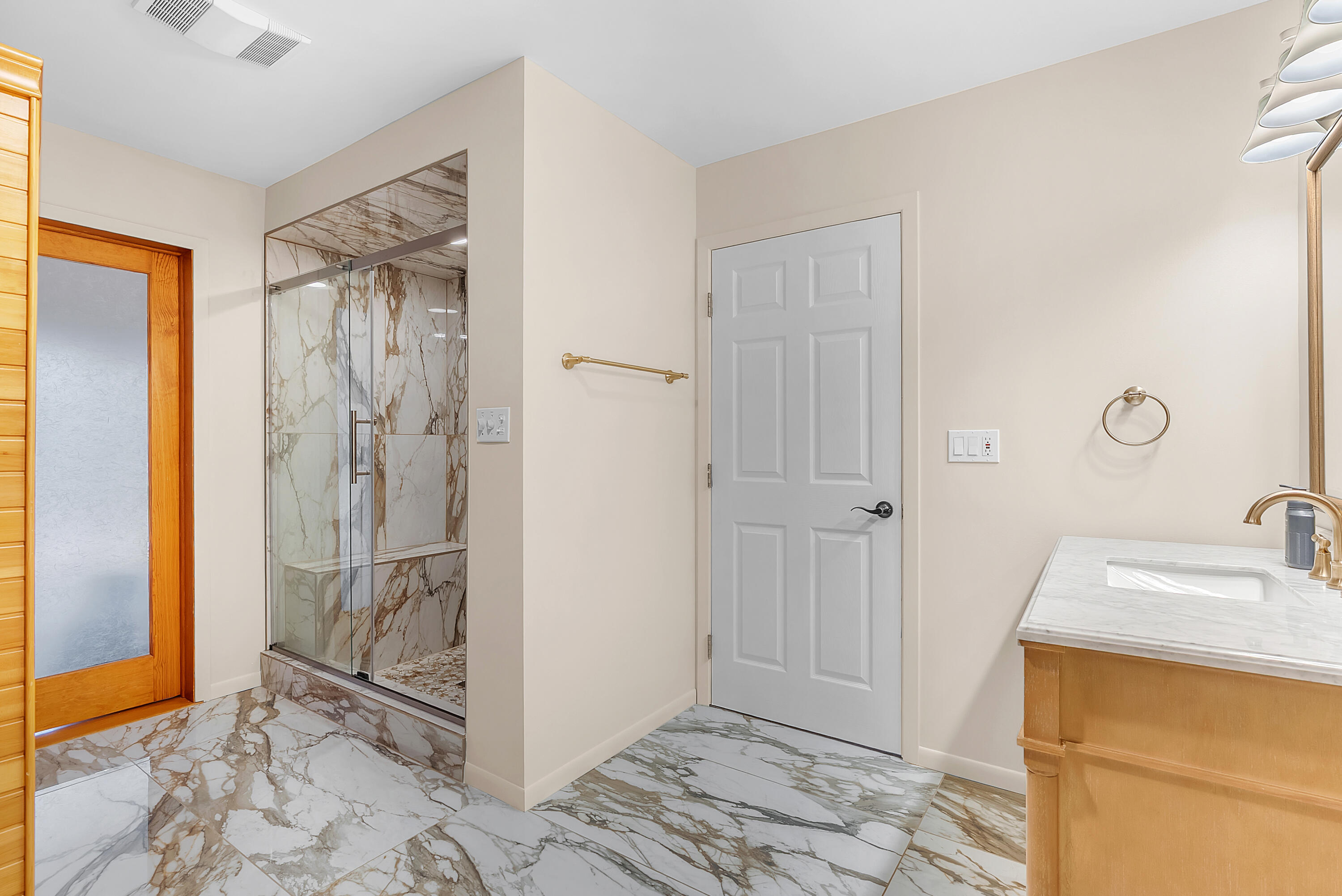10 S Vine Drive, Hebron, IN 46341; Image #68