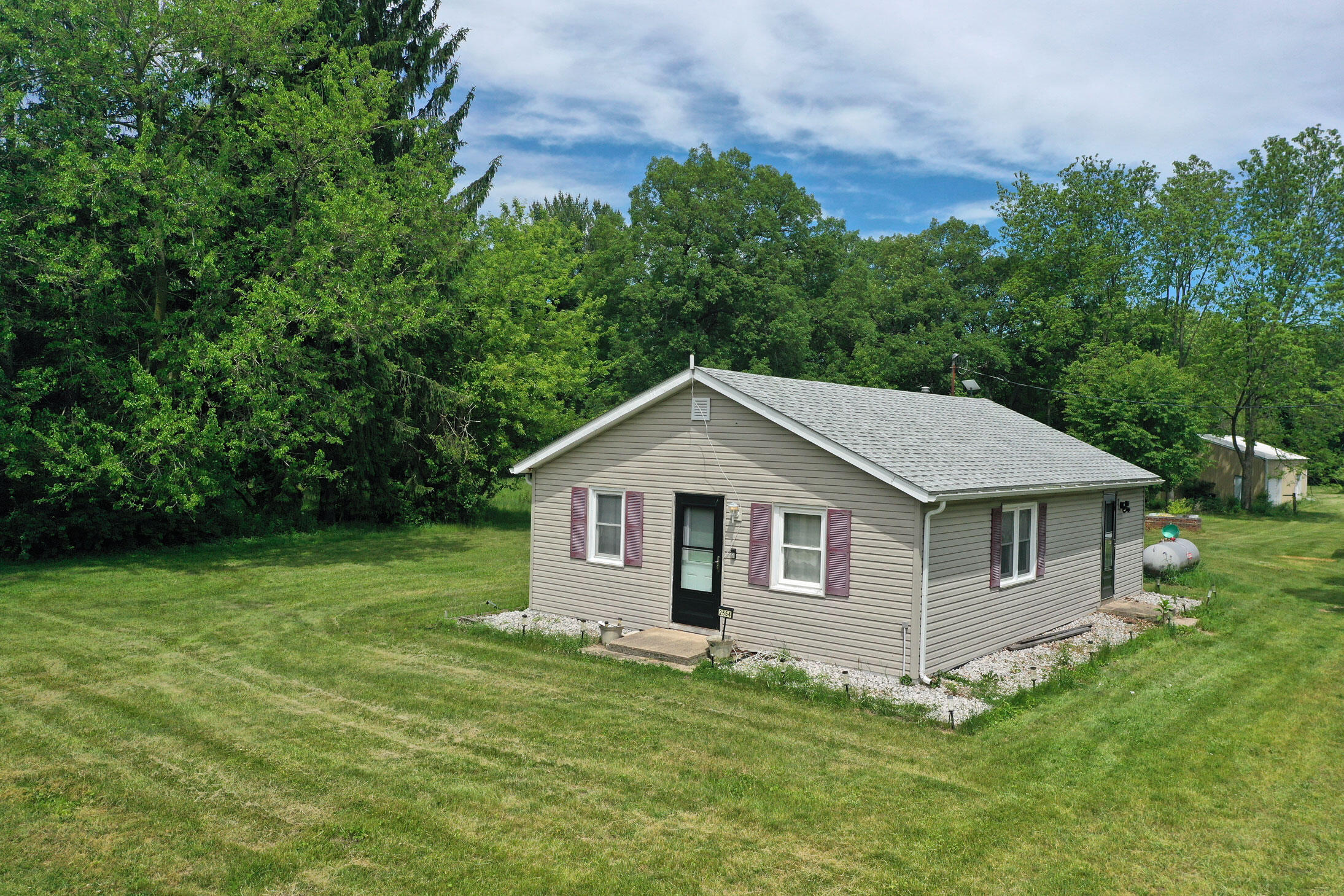 2554 E 400 N, Rensselaer, IN 47978; Image #2