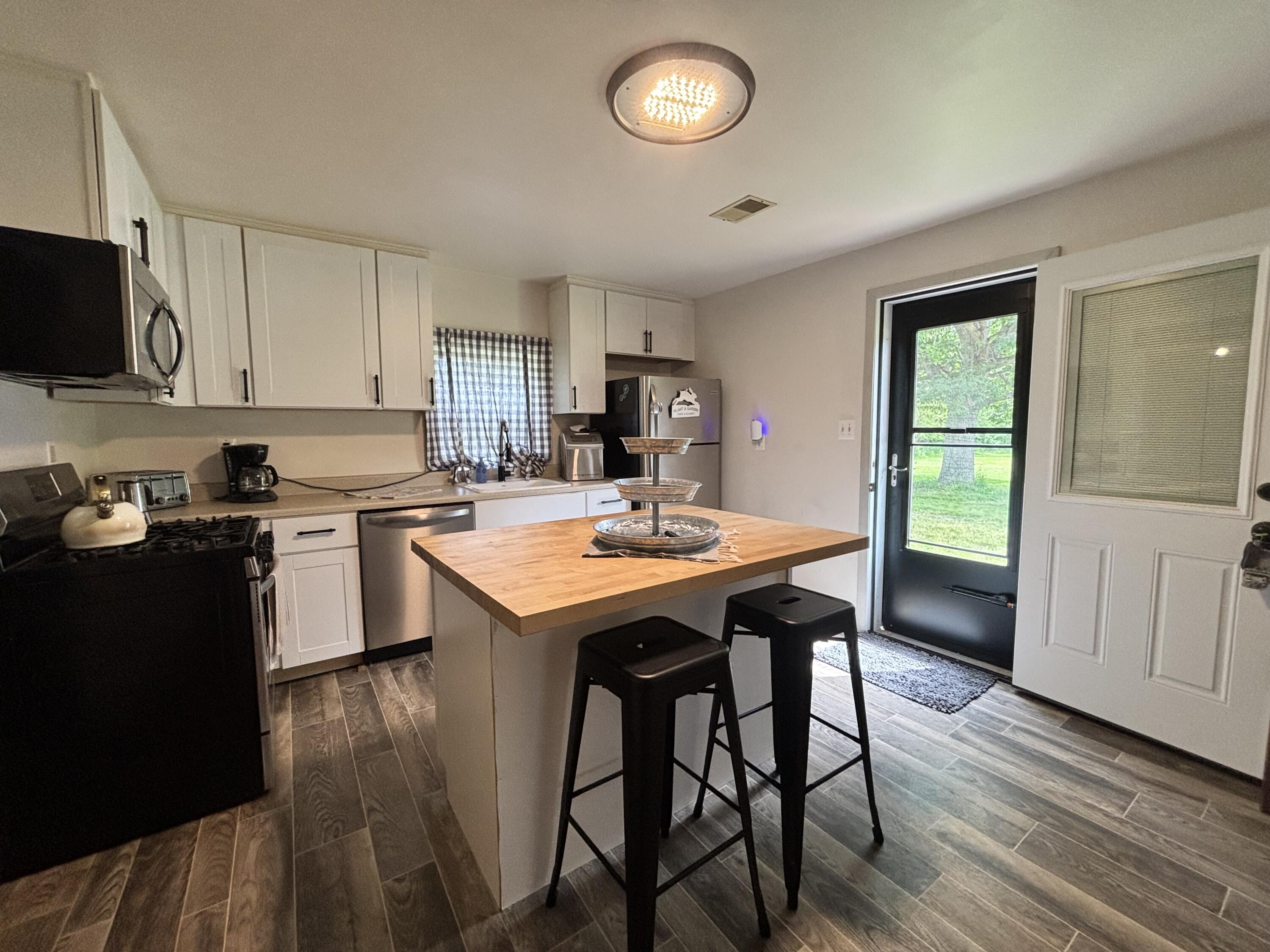 2554 E 400 N, Rensselaer, IN 47978; Image #7