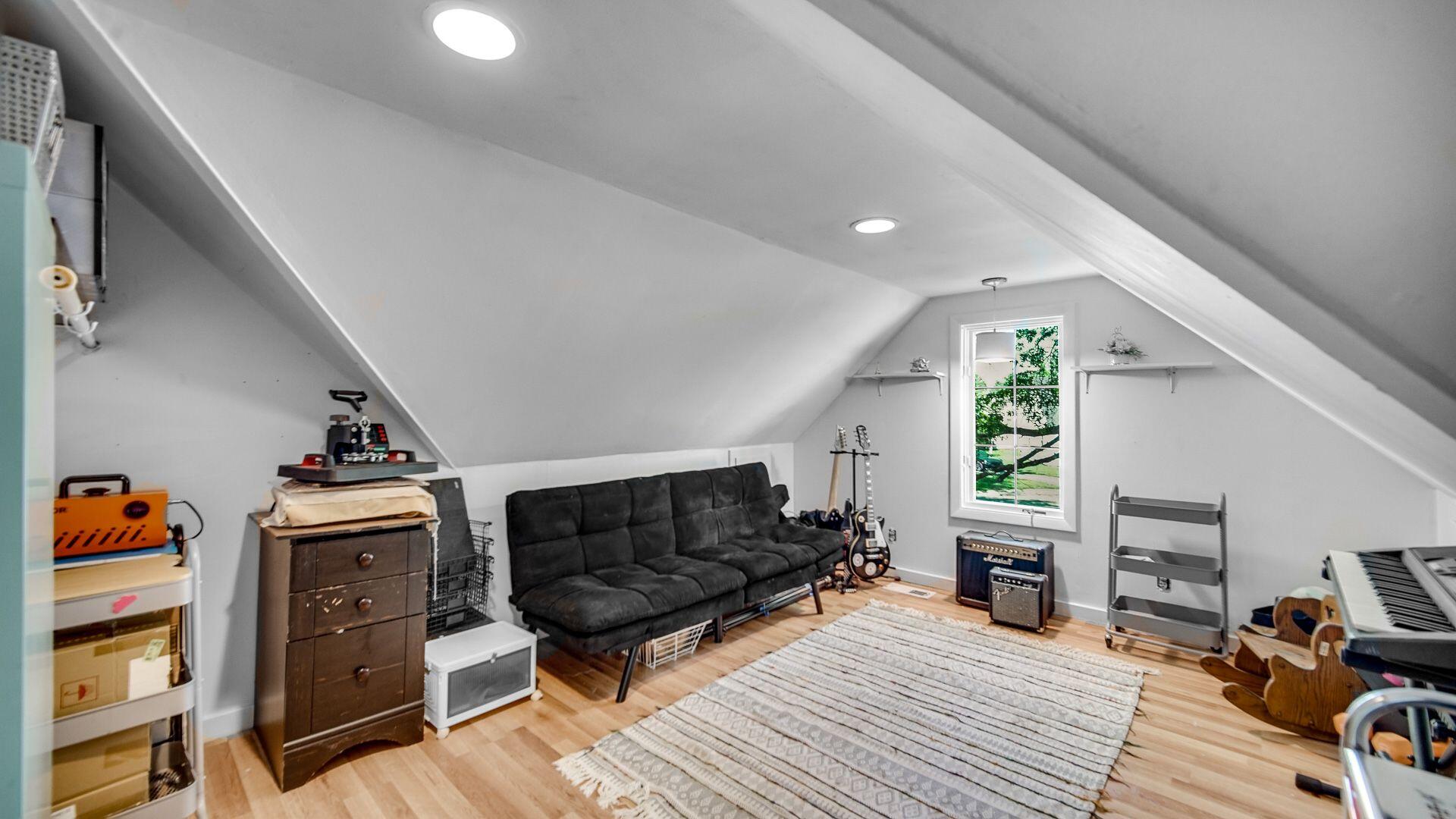 9041 Revere Court, Munster, IN 46321; Image #12