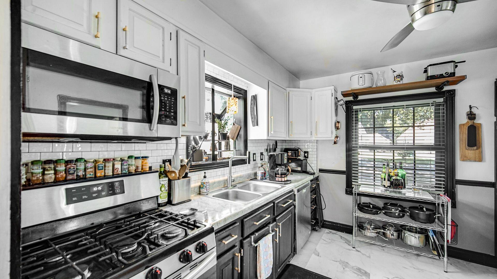 9041 Revere Court, Munster, IN 46321; Image #6