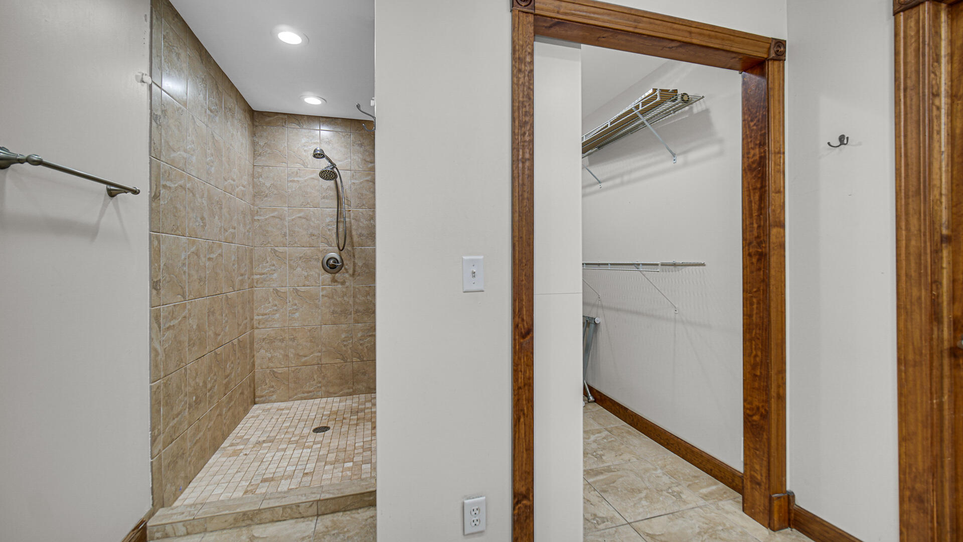 11057 Pleasant Grove Drive, Wheatfield, IN 46392; Image #13