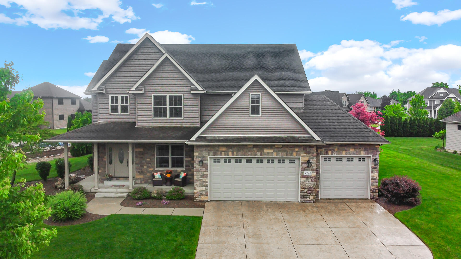 9723 Elle Avenue, St. John, IN 46373; Image #4