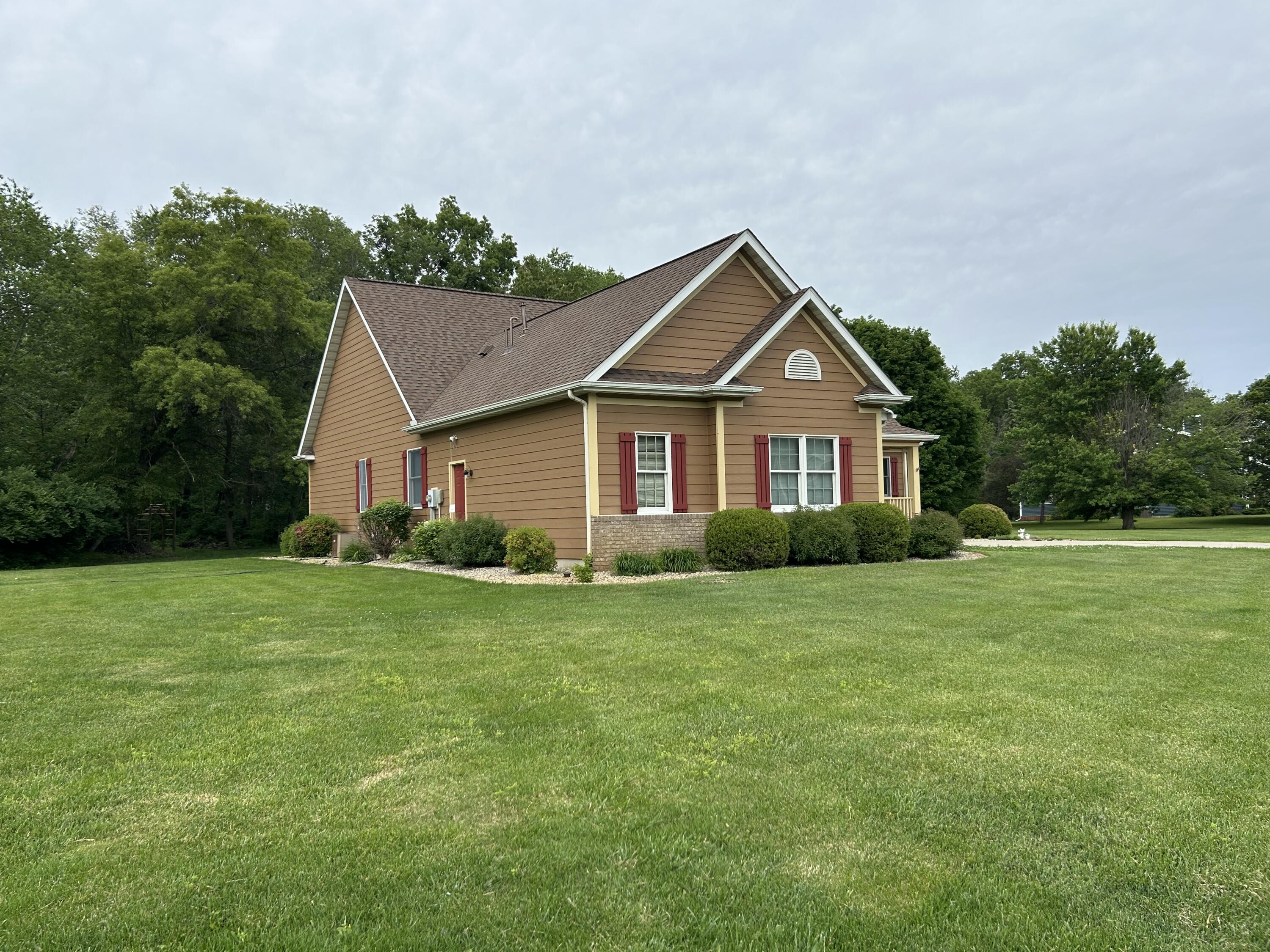 8876 N Lilac Street, DeMotte, IN 46310; Image #2