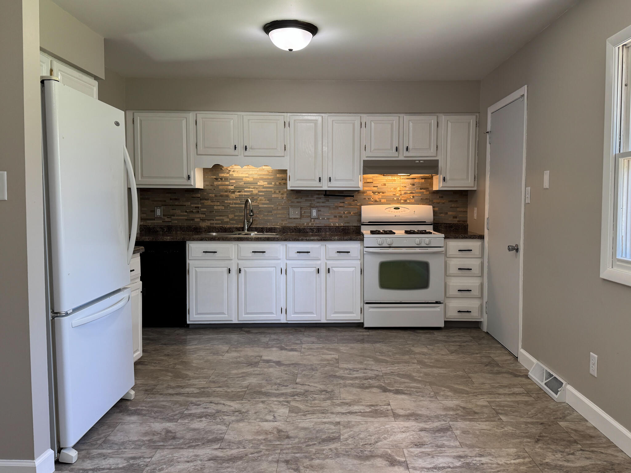 53 Cain Drive, Valparaiso, IN 46383; Image #5