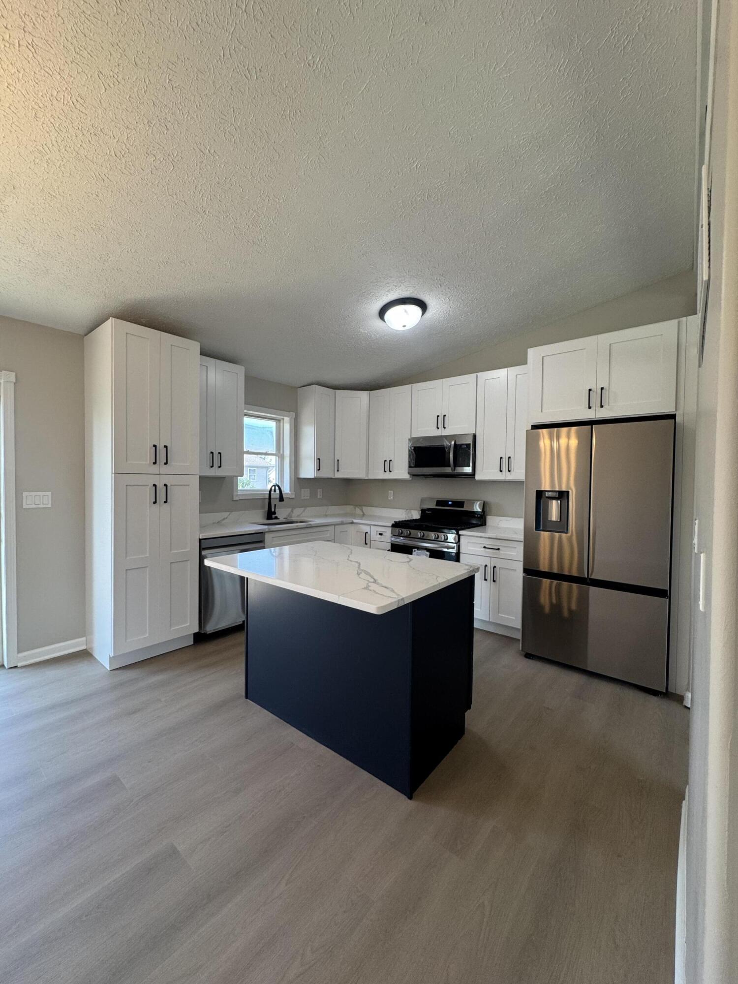 7396 Kestrel Street, Hobart, IN 46342; Image #4