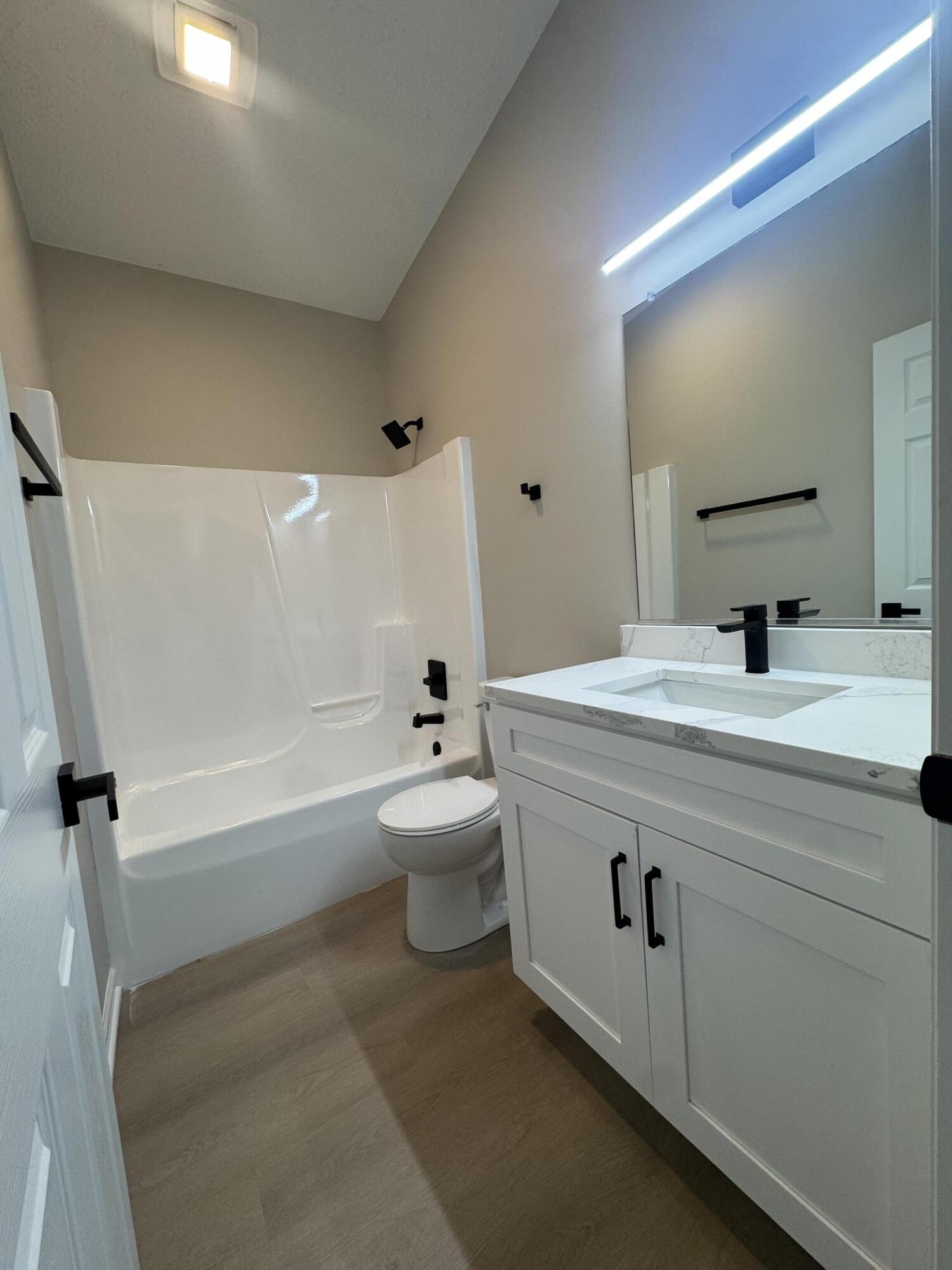 7396 Kestrel Street, Hobart, IN 46342; Image #9