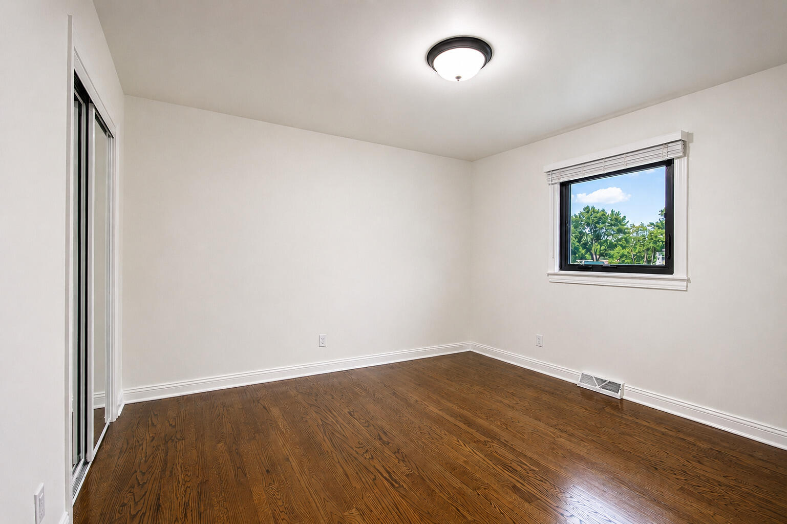 12000 N Oakwood Drive, St. John, IN 46373; Image #14