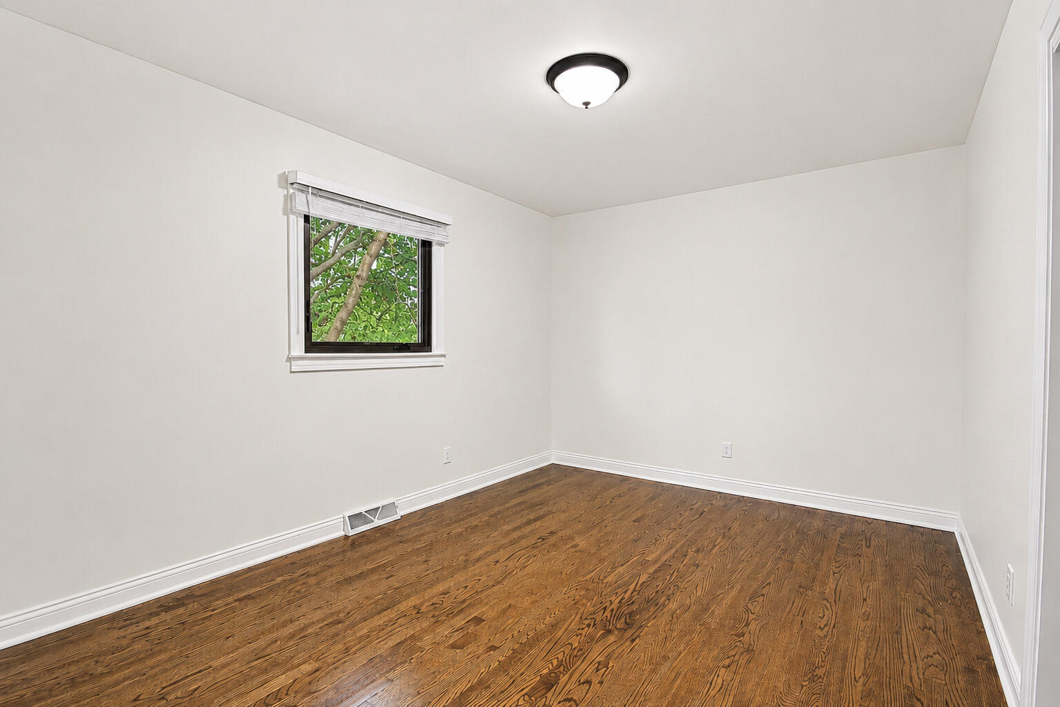 12000 N Oakwood Drive, St. John, IN 46373; Image #16