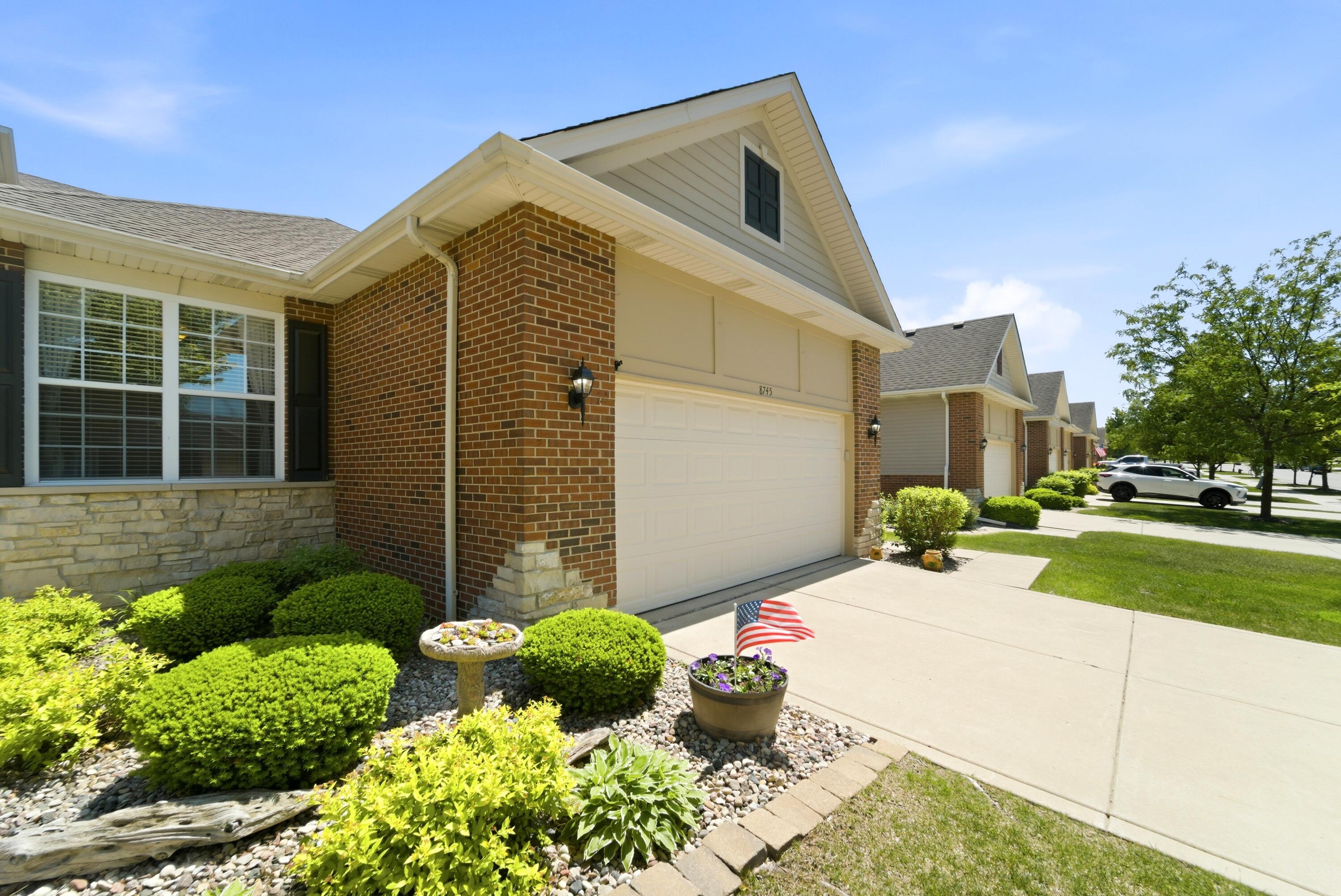 8745 Forest Glen Court, St. John, IN 46373; Image #3