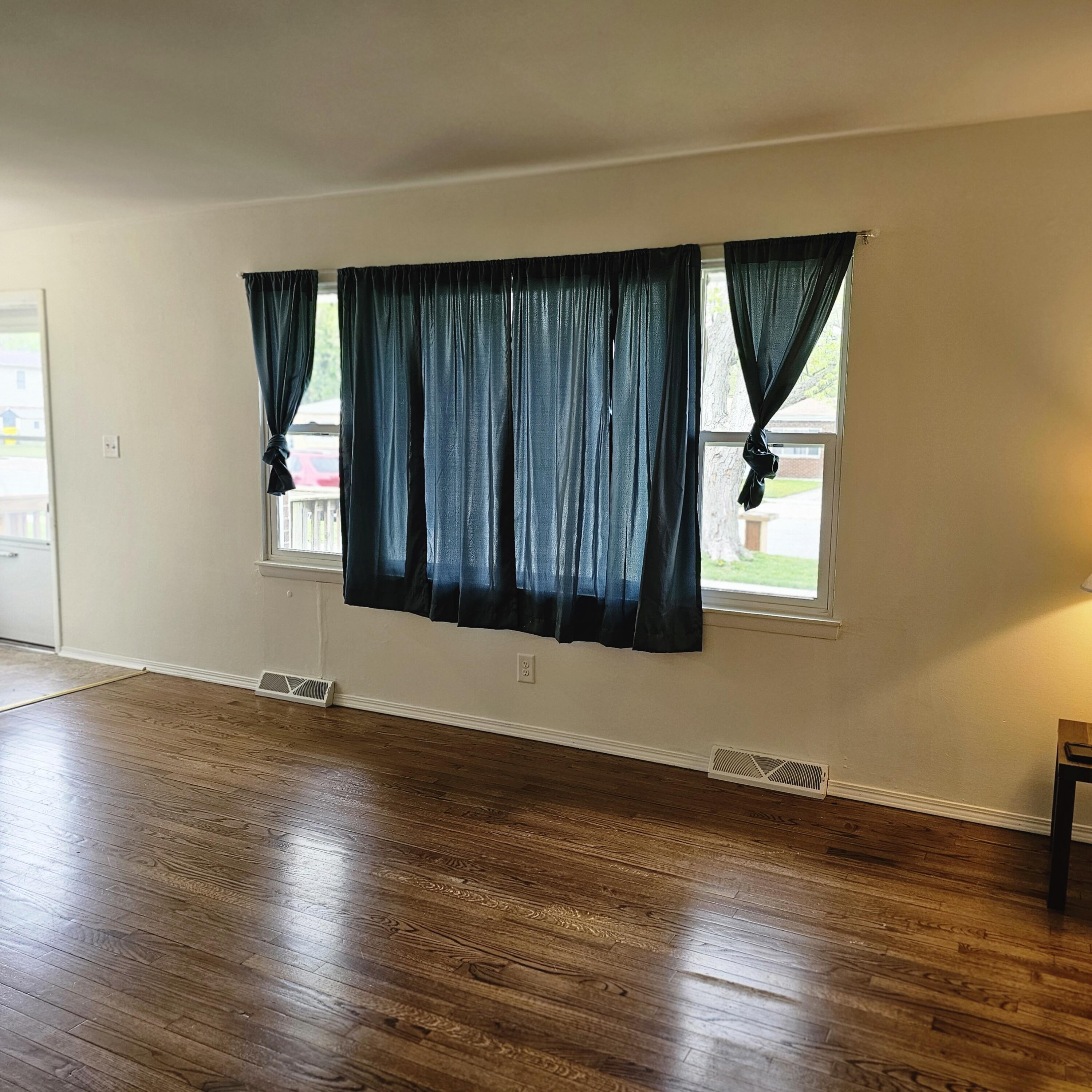 1123 N Wood Street, Griffith, IN 46319; Image #4