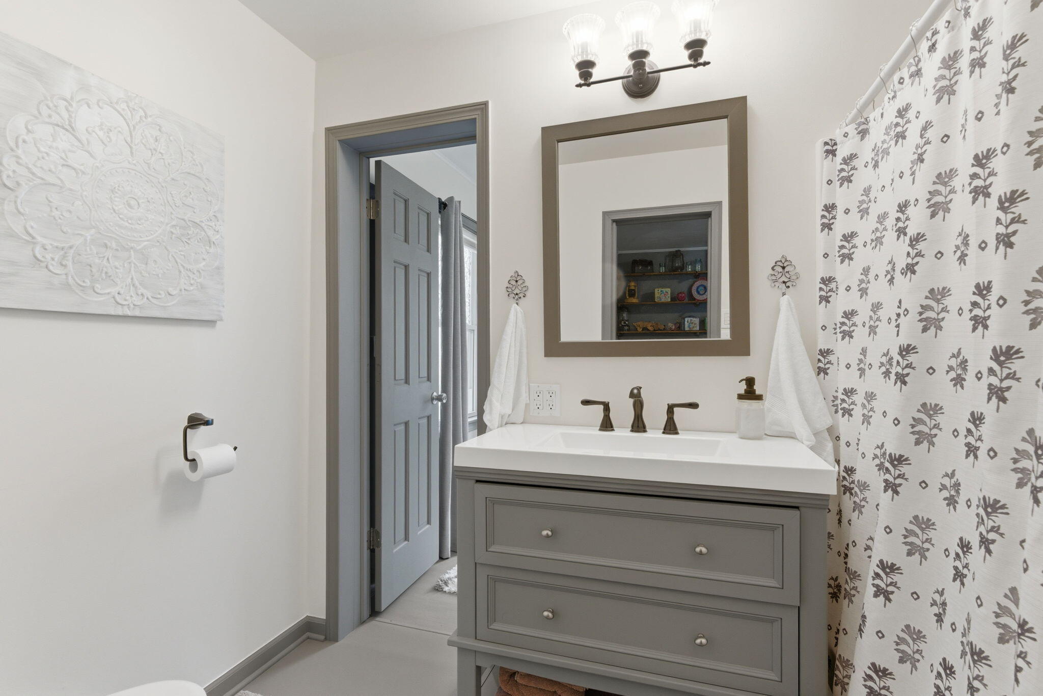 224 Kelly Street, Hobart, IN 46342; Image #11