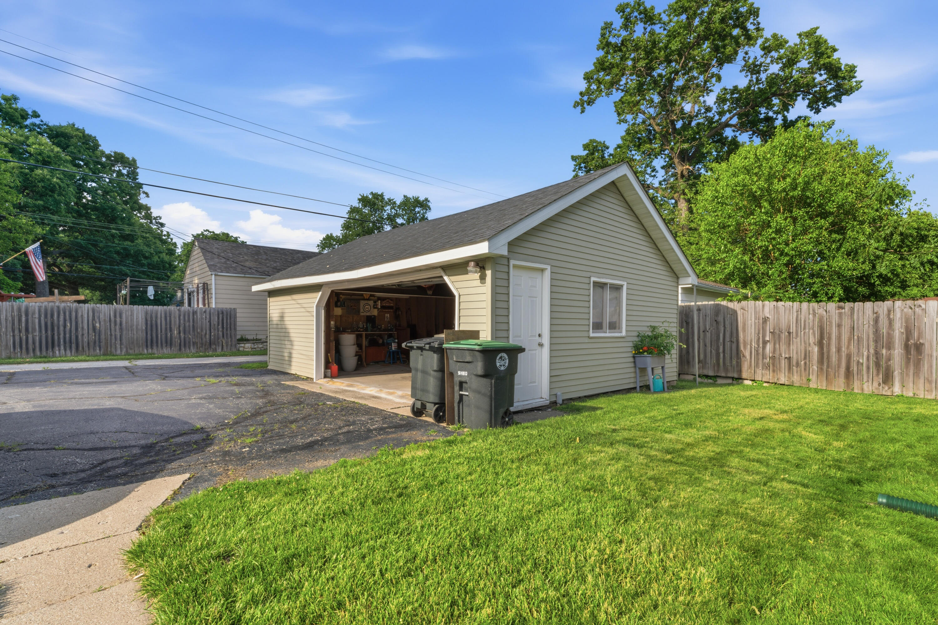 1122 Devonshire Street, Hobart, IN 46342; Image #30