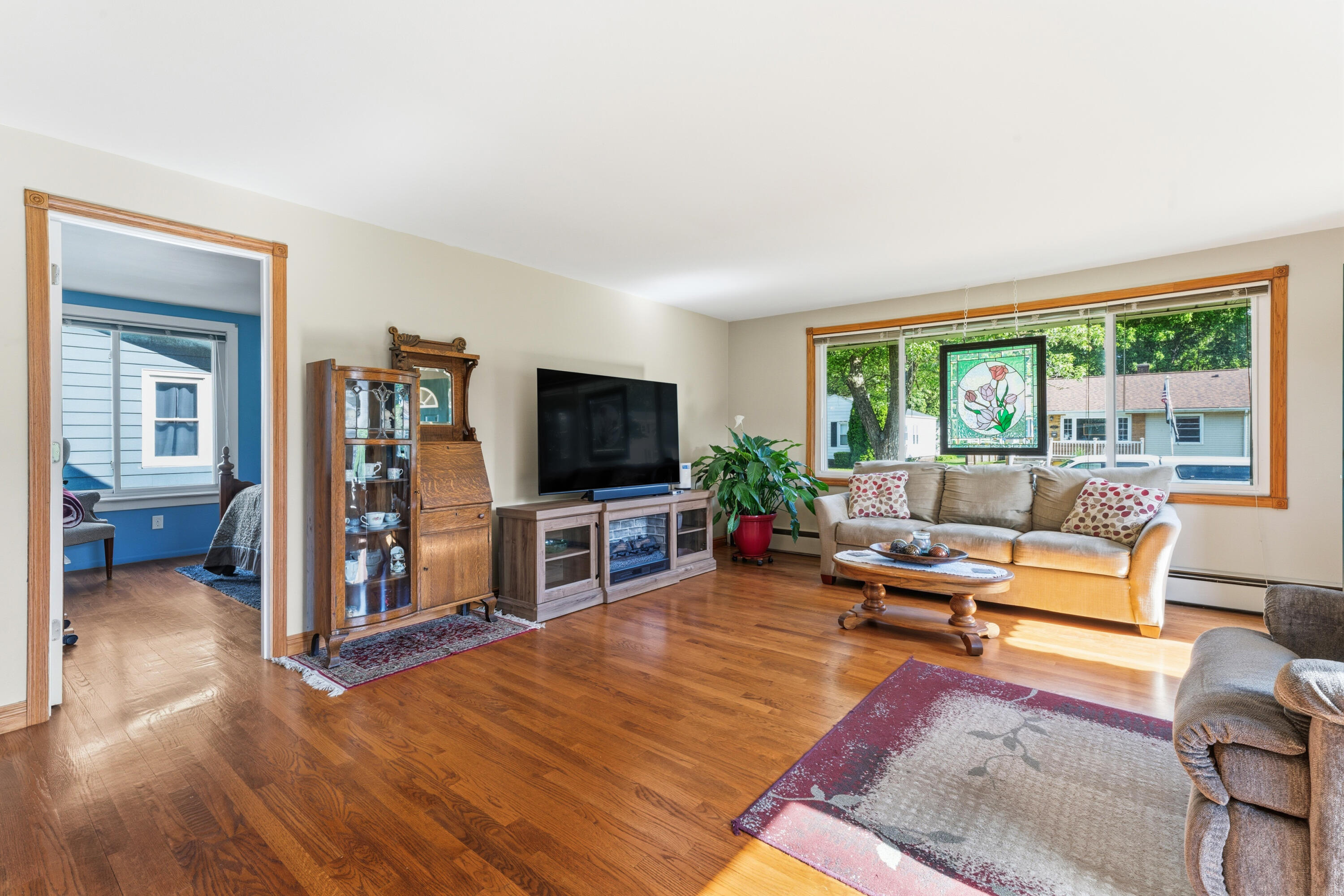 1122 Devonshire Street, Hobart, IN 46342; Image #4
