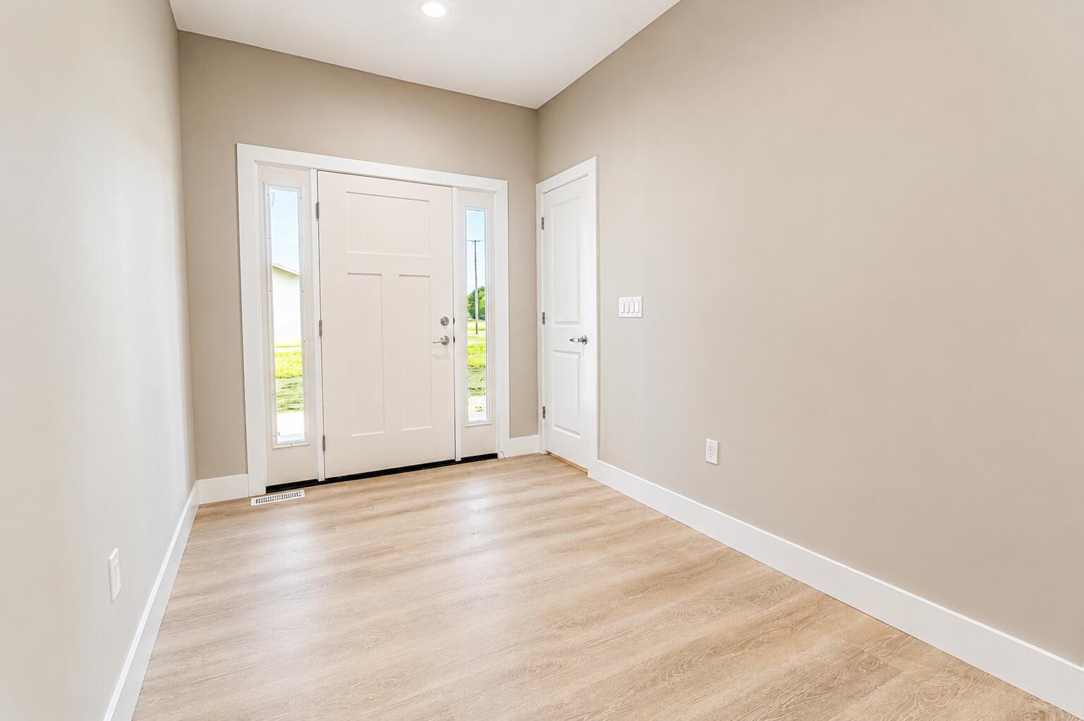 809 E Culver Road, Knox, IN 46534; Image #7