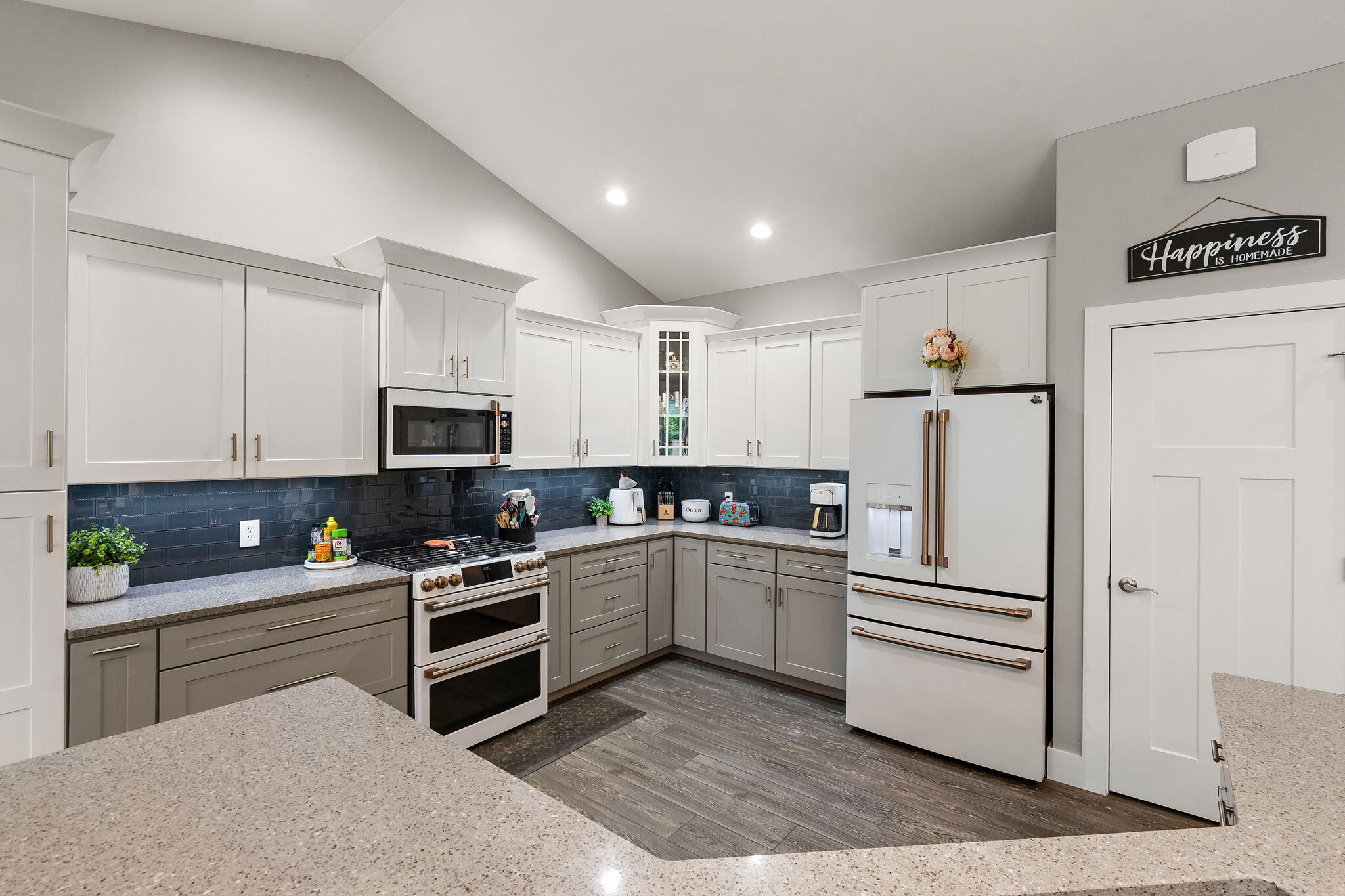 10186 Rustic Drive, DeMotte, IN 46310; Image #11