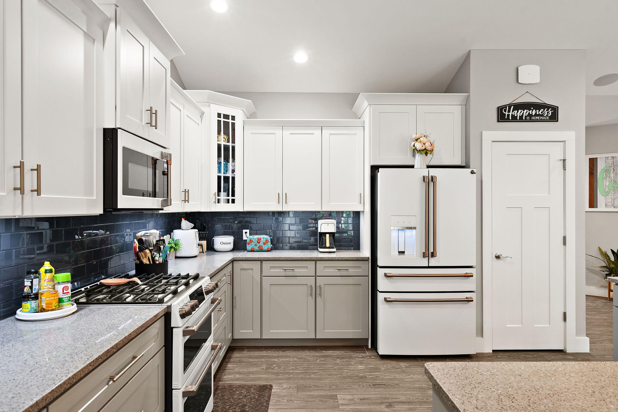 10186 Rustic Drive, DeMotte, IN 46310; Image #13
