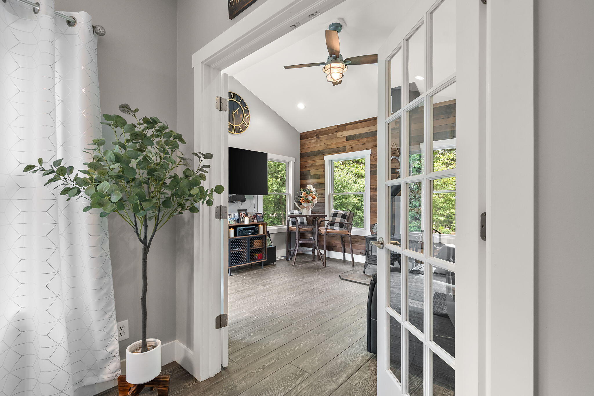 10186 Rustic Drive, DeMotte, IN 46310; Image #17