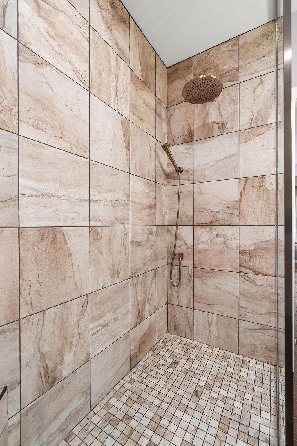 10186 Rustic Drive, DeMotte, IN 46310; Image #25