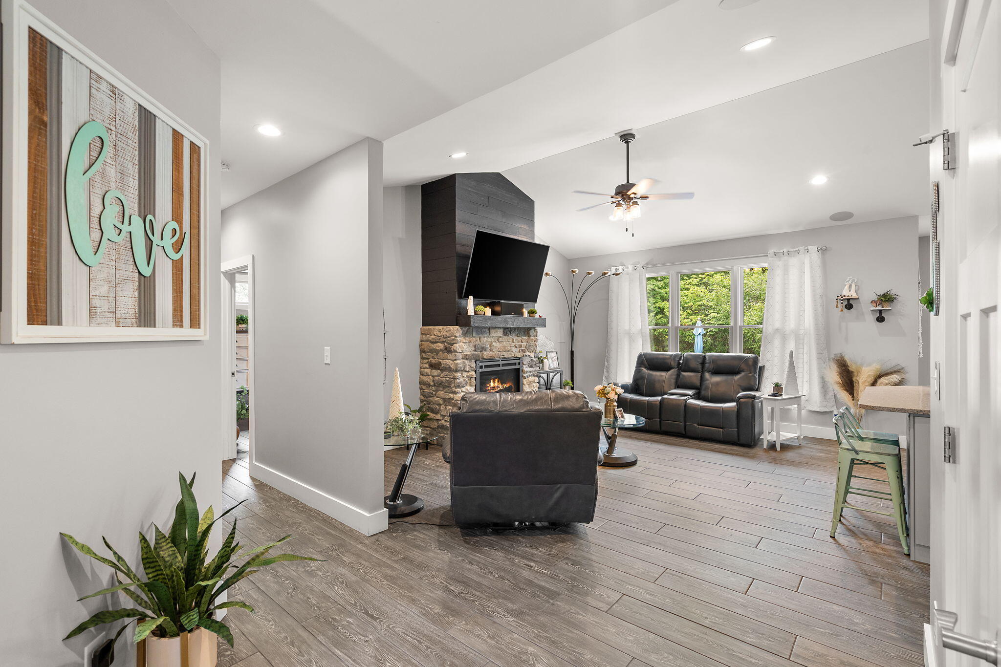 10186 Rustic Drive, DeMotte, IN 46310; Image #4
