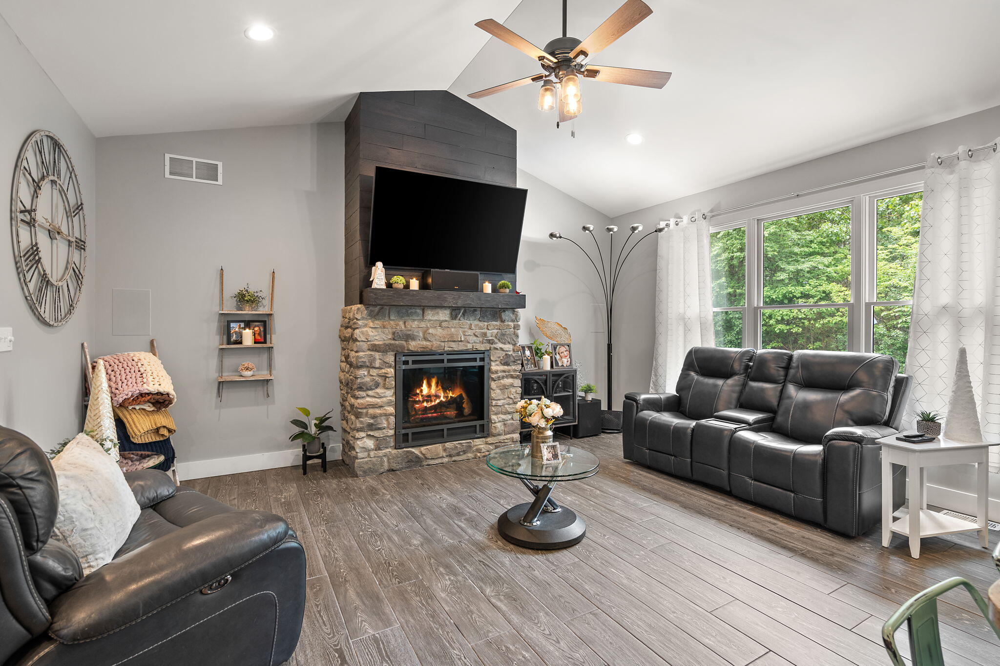 10186 Rustic Drive, DeMotte, IN 46310; Image #5