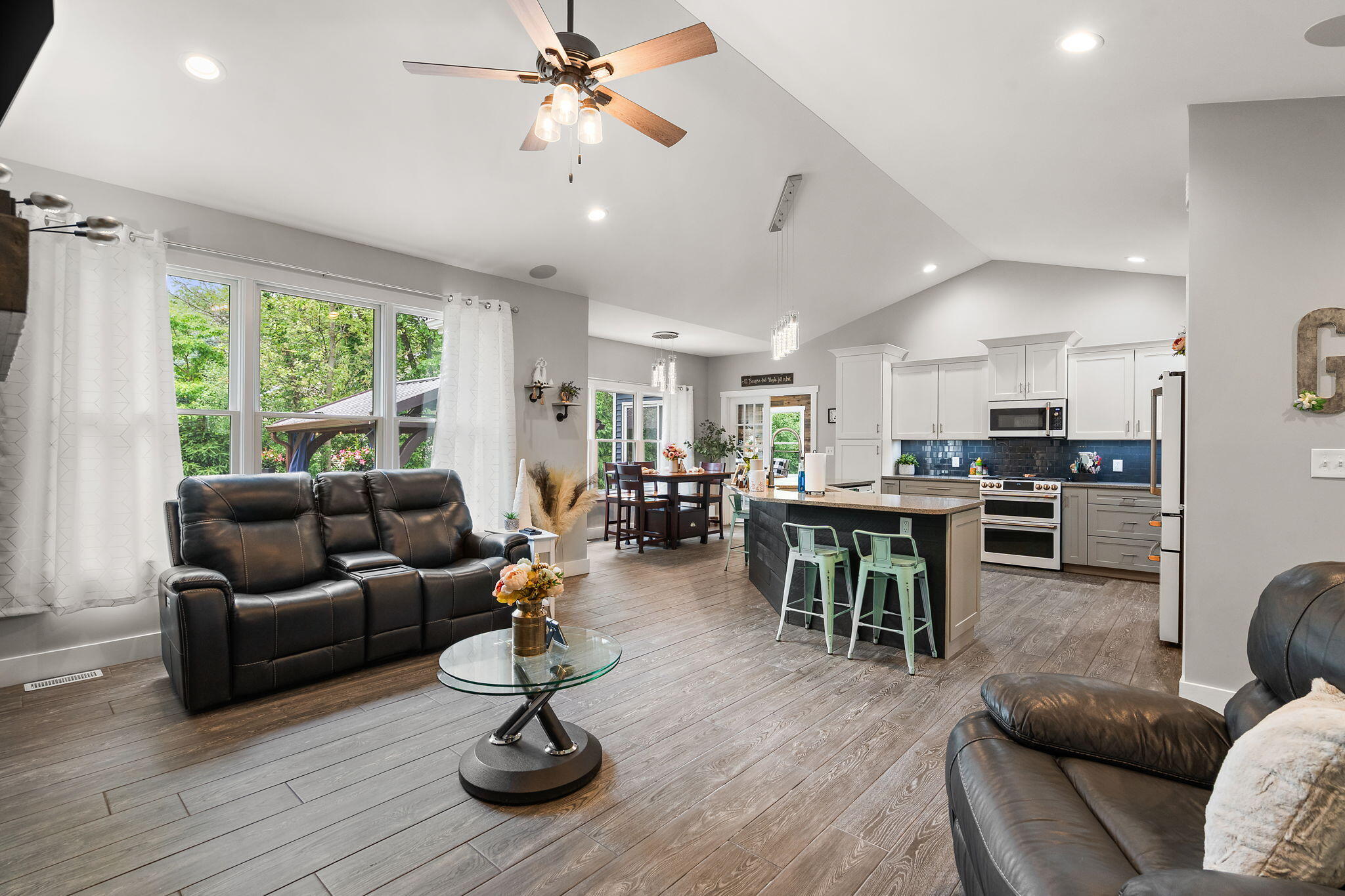 10186 Rustic Drive, DeMotte, IN 46310; Image #7