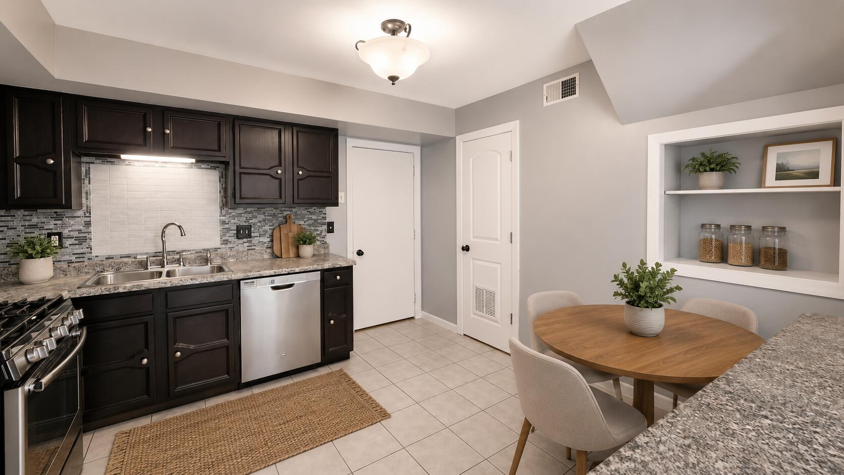8327 Fairbanks Street, Crown Point, IN #4c, 46307; Image #12