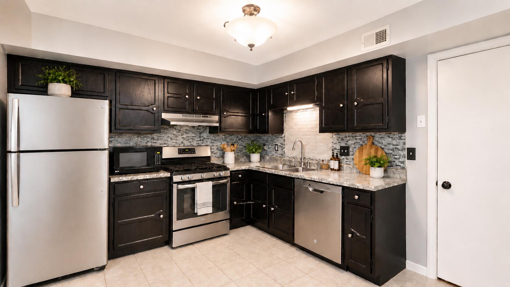 8327 Fairbanks Street, Crown Point, IN #4c, 46307; Image #14