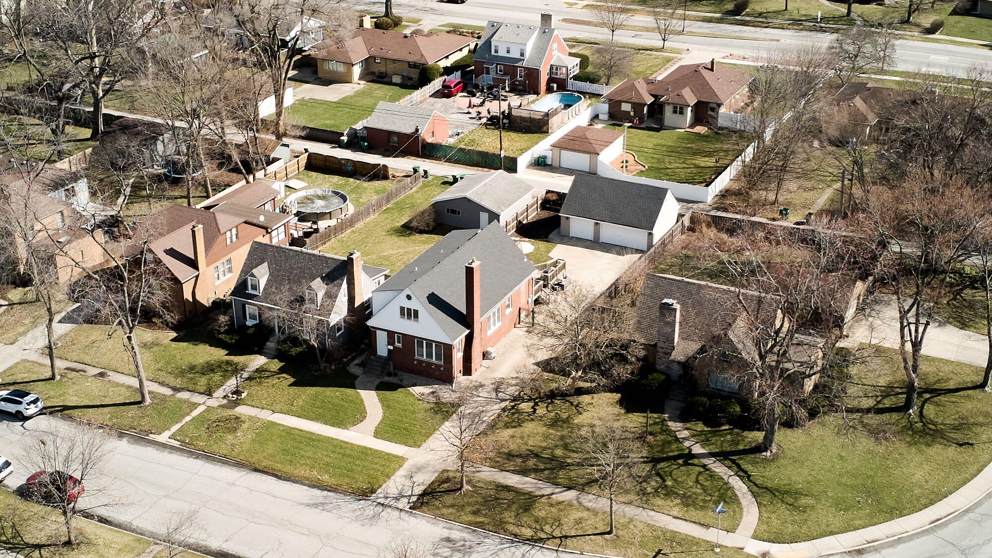 8039 Forest Avenue, Munster, IN 46321; Image #11