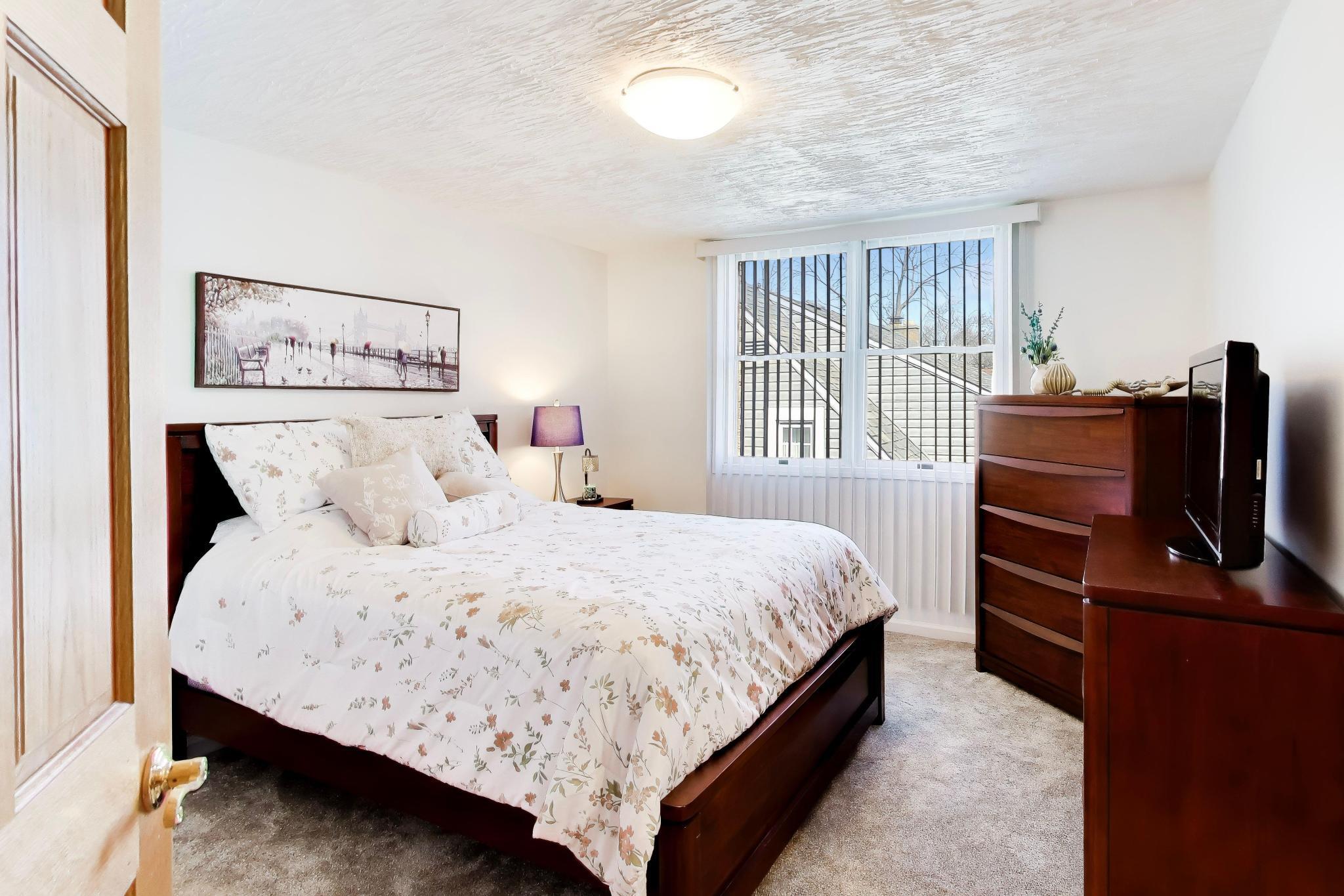 8039 Forest Avenue, Munster, IN 46321; Image #31