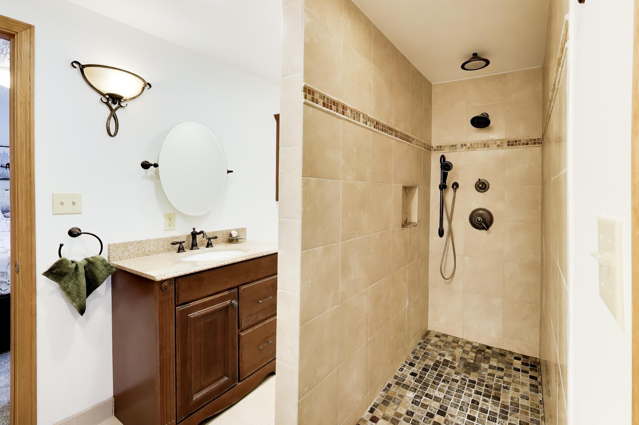 8039 Forest Avenue, Munster, IN 46321; Image #9