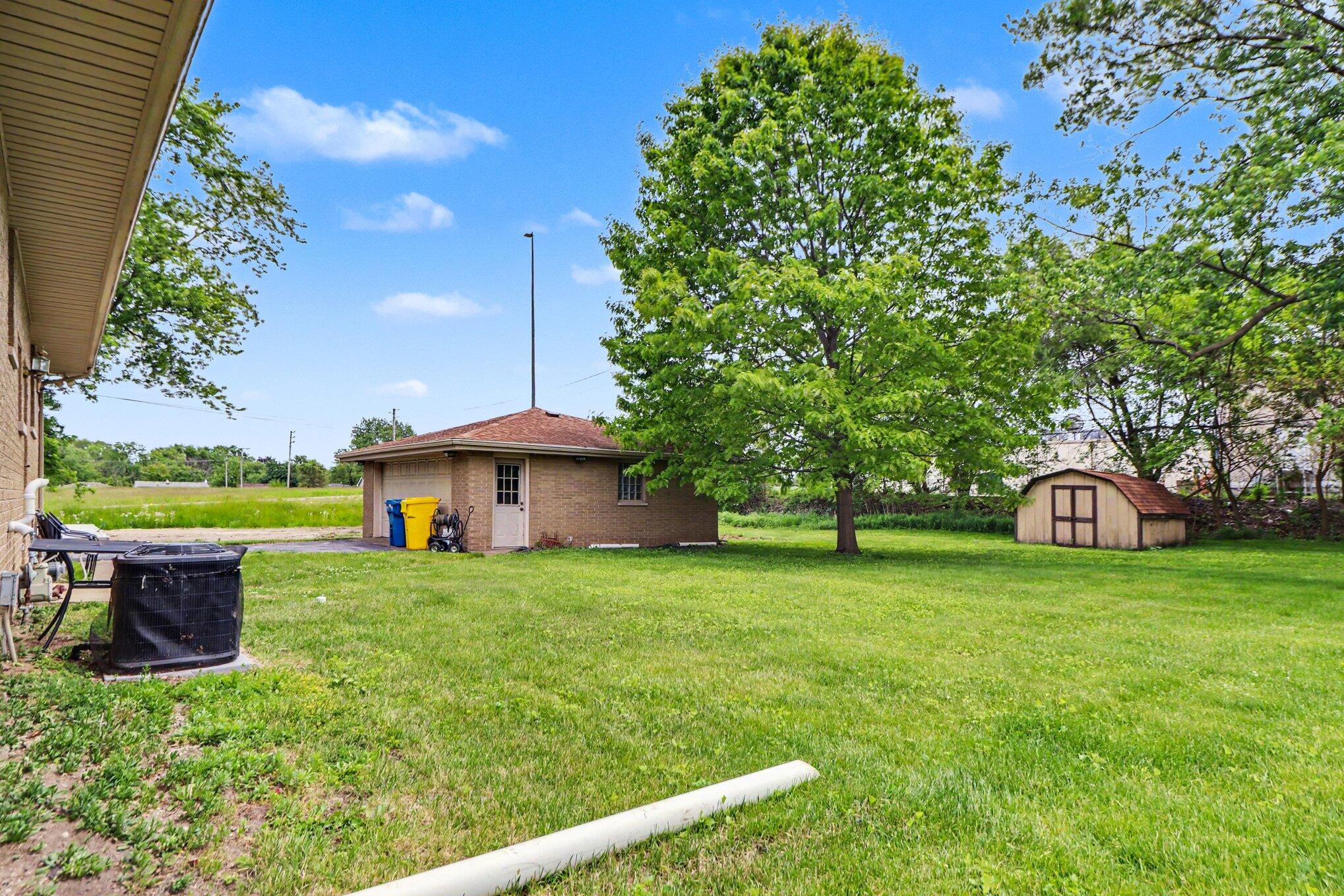 305 W 35th Avenue, Griffith, IN 46319; Image #4