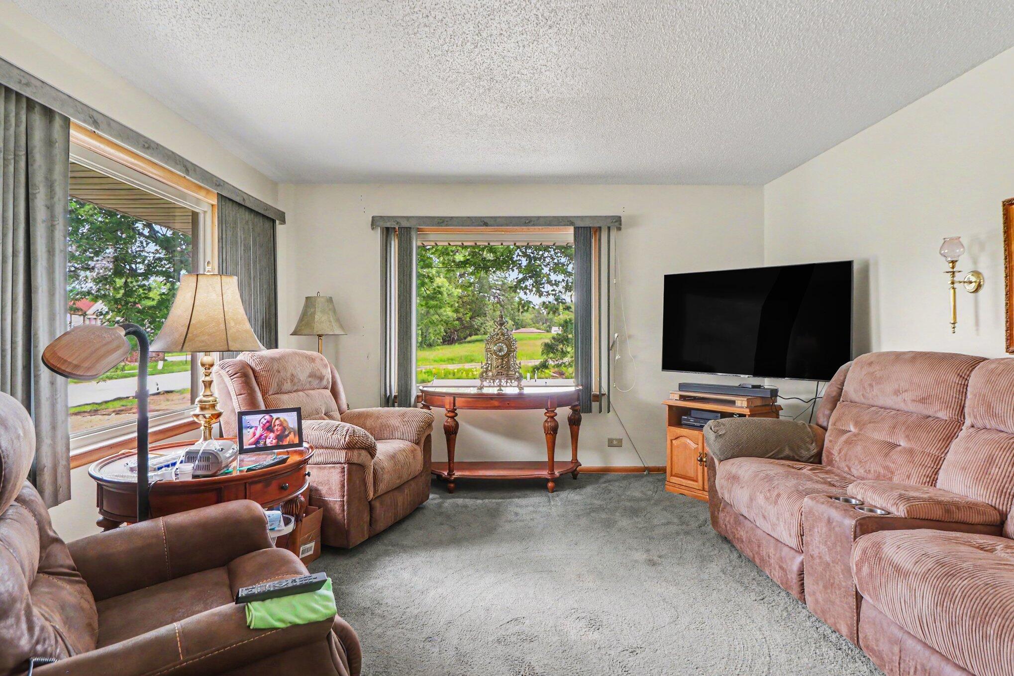 305 W 35th Avenue, Griffith, IN 46319; Image #6