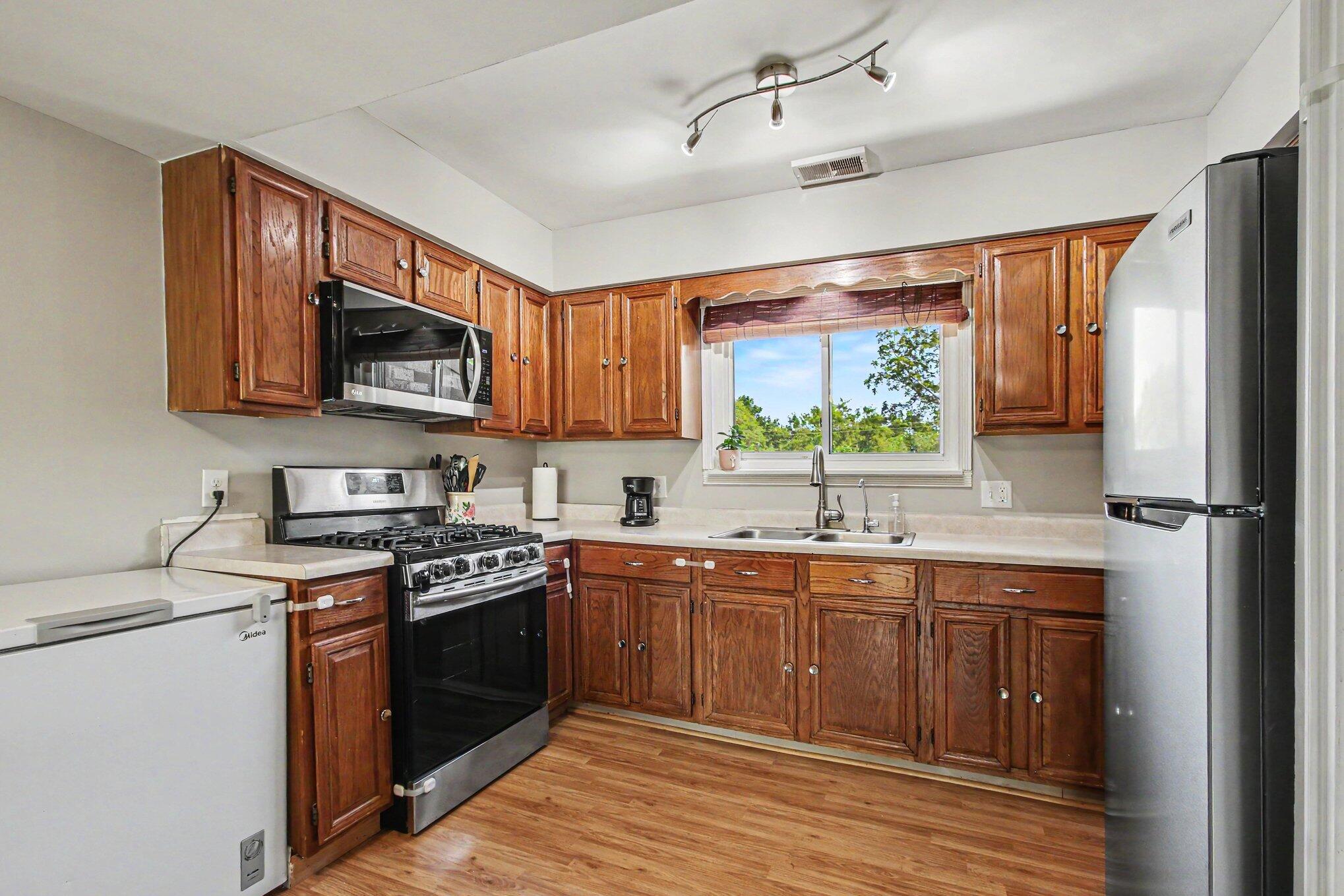 831 Summit Park Court N, Crown Point, IN 46307; Image #5