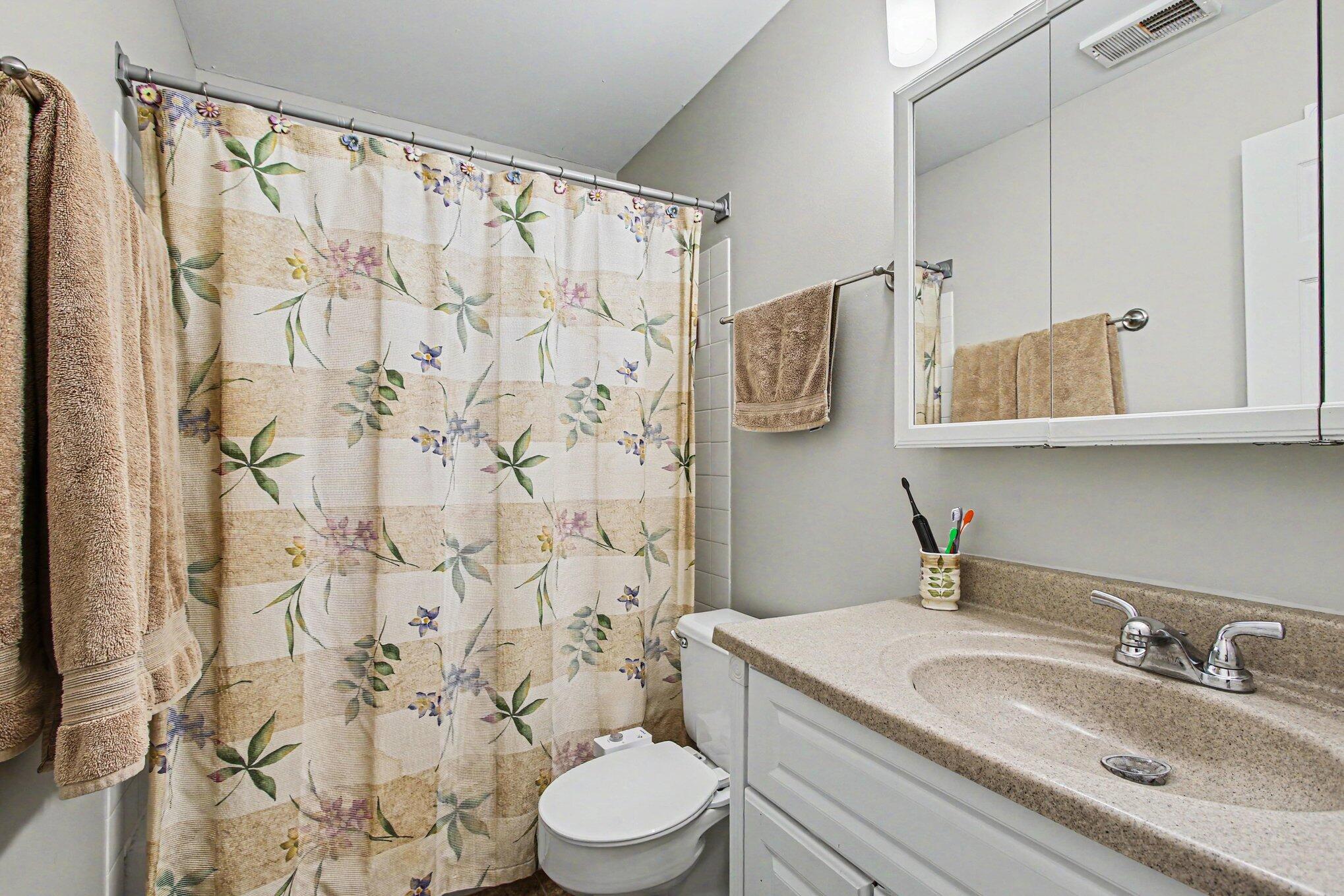 831 Summit Park Court N, Crown Point, IN 46307; Image #9