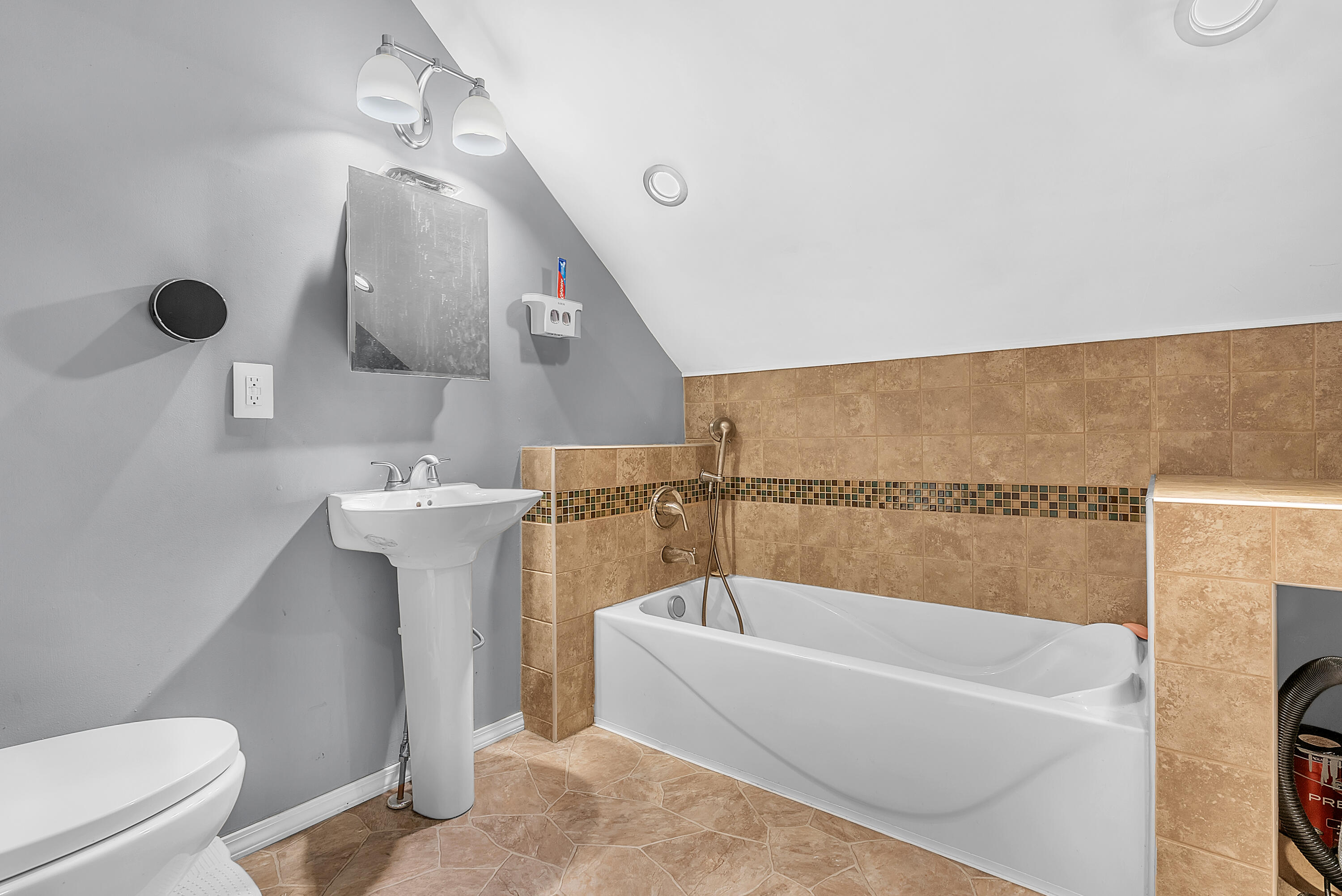 719 Capitol Road, Valparaiso, IN 46385; Image #11