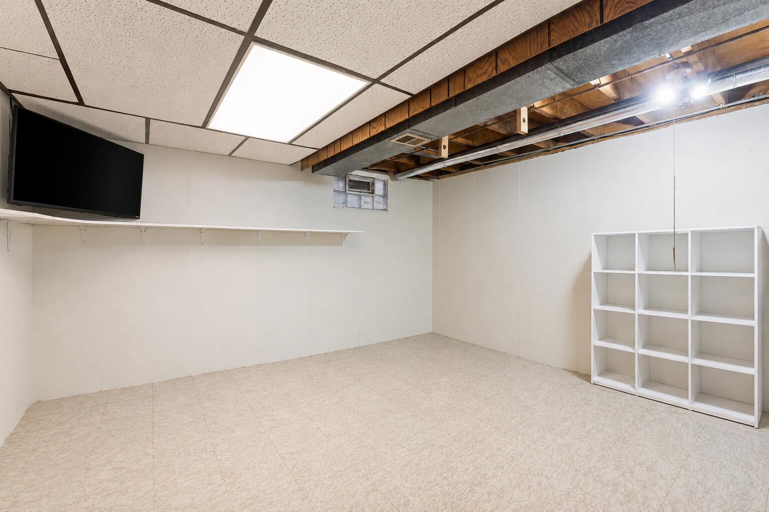 2547 Springhill Drive, Schererville, IN 46375; Image #19