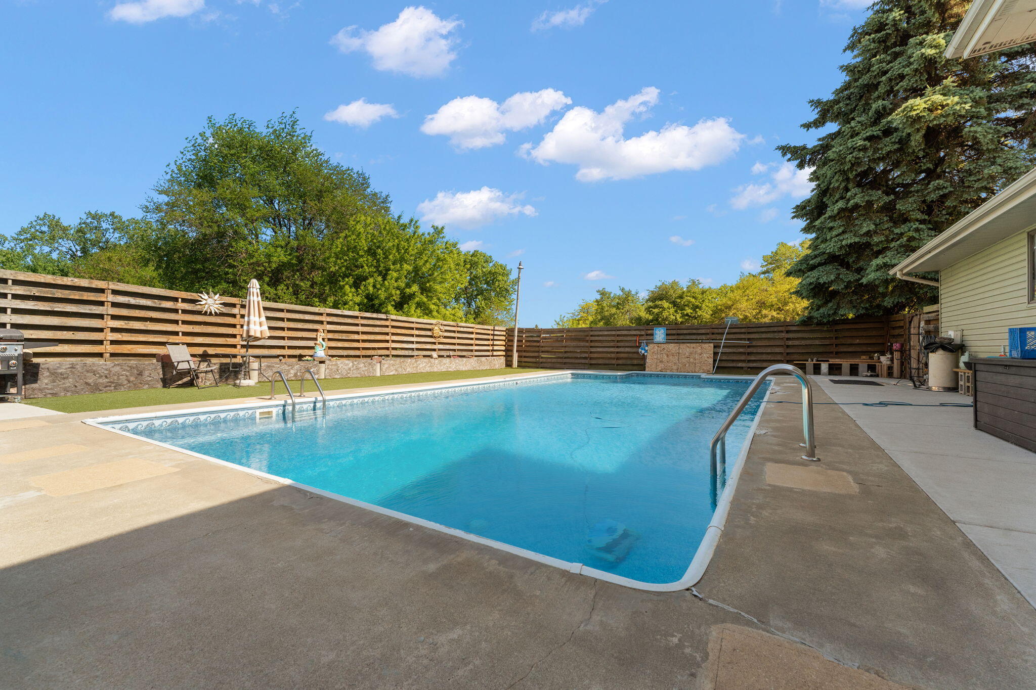 2547 Springhill Drive, Schererville, IN 46375; Image #4