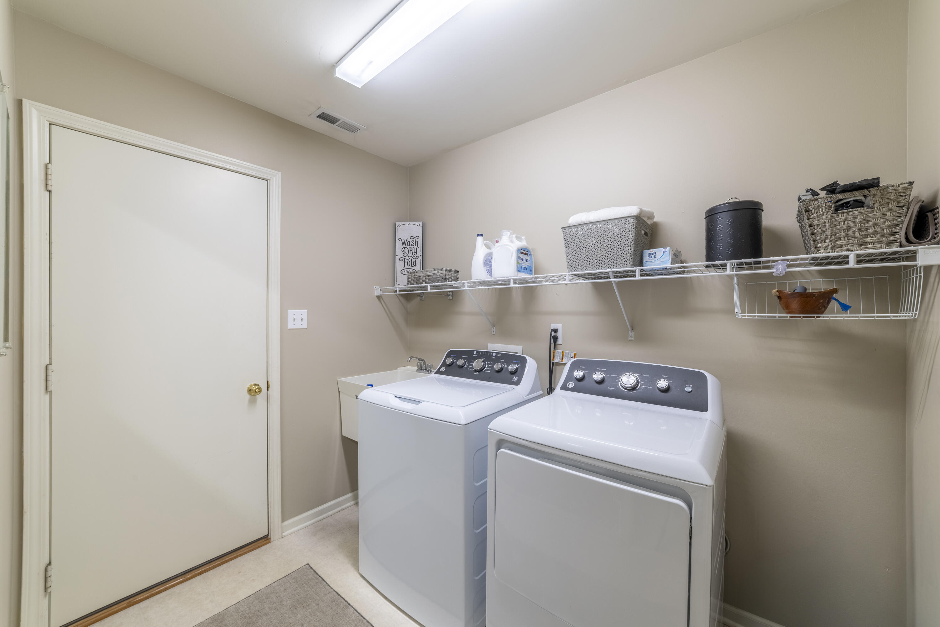 1615 Golden Oak Drive, Crown Point, IN 46307; Image #32