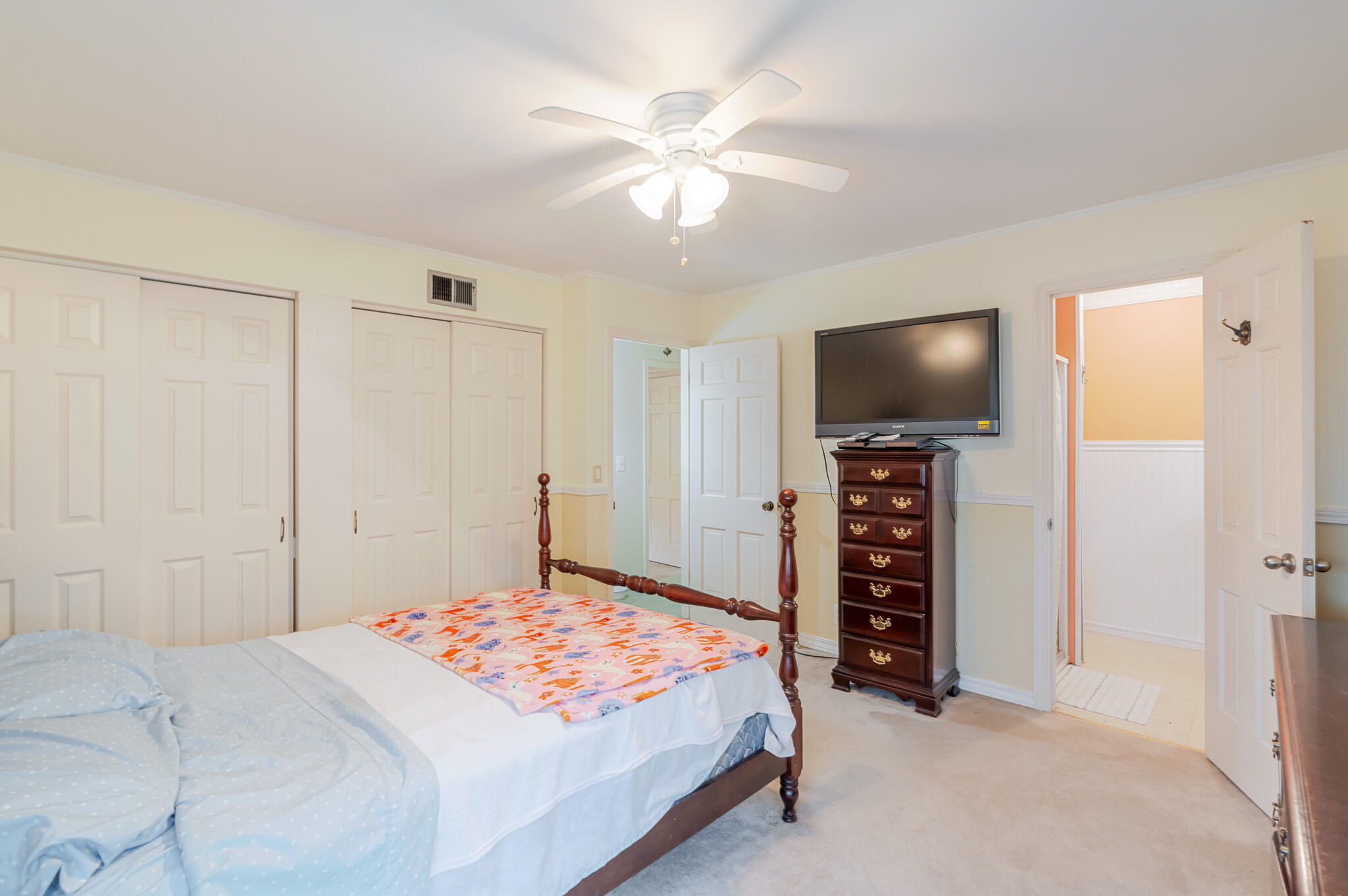 327 Softwood Drive, Hobart, IN 46342; Image #11