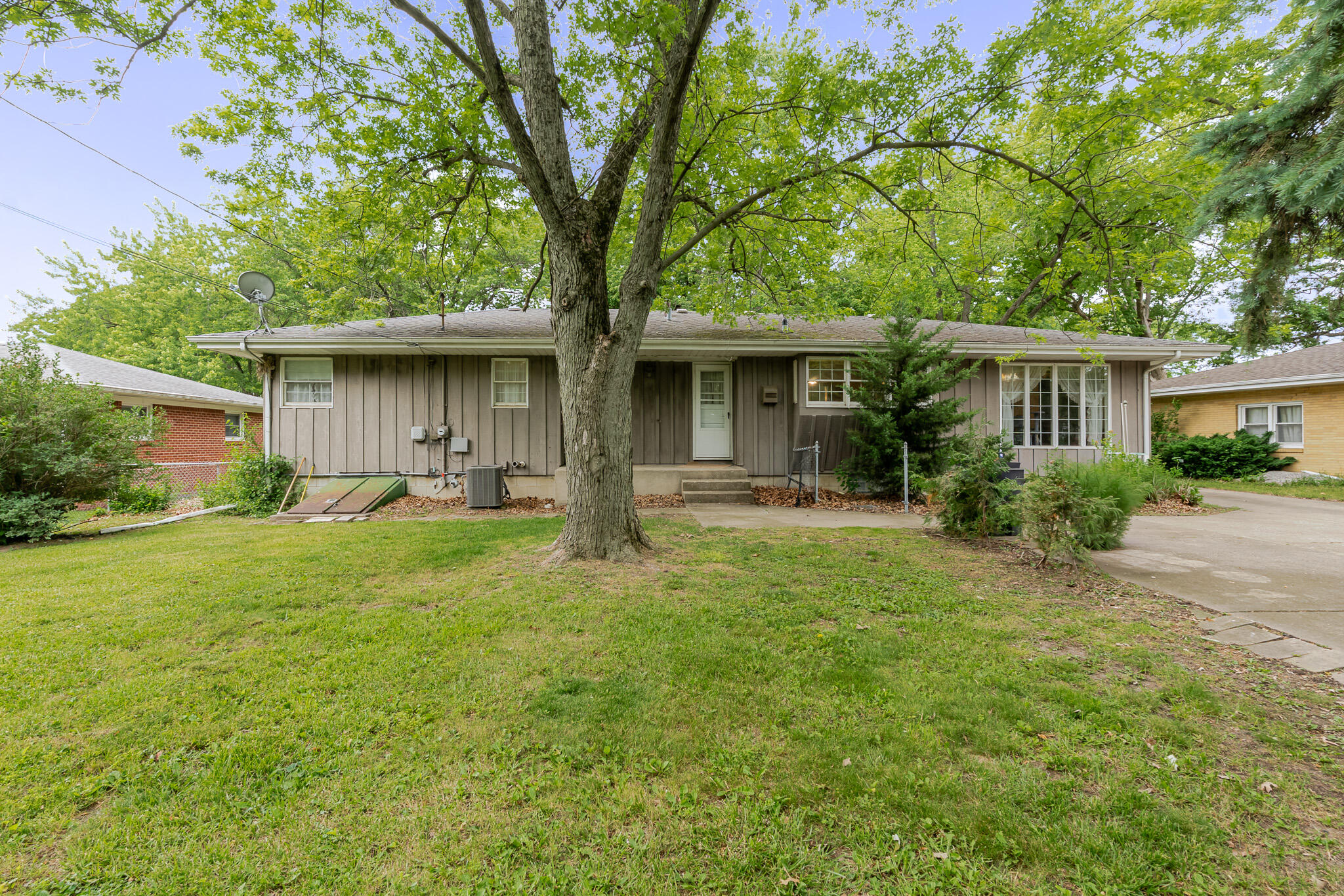 327 Softwood Drive, Hobart, IN 46342; Image #21