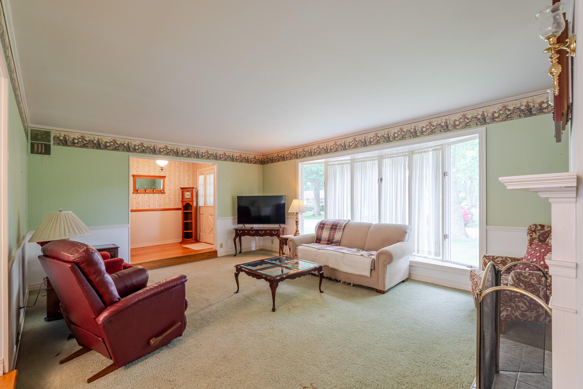 327 Softwood Drive, Hobart, IN 46342; Image #5