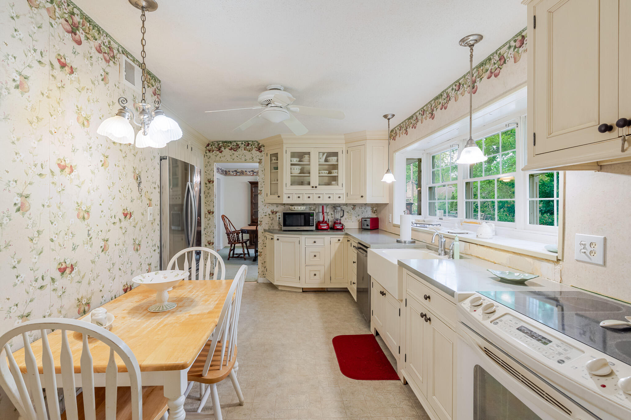 327 Softwood Drive, Hobart, IN 46342; Image #7