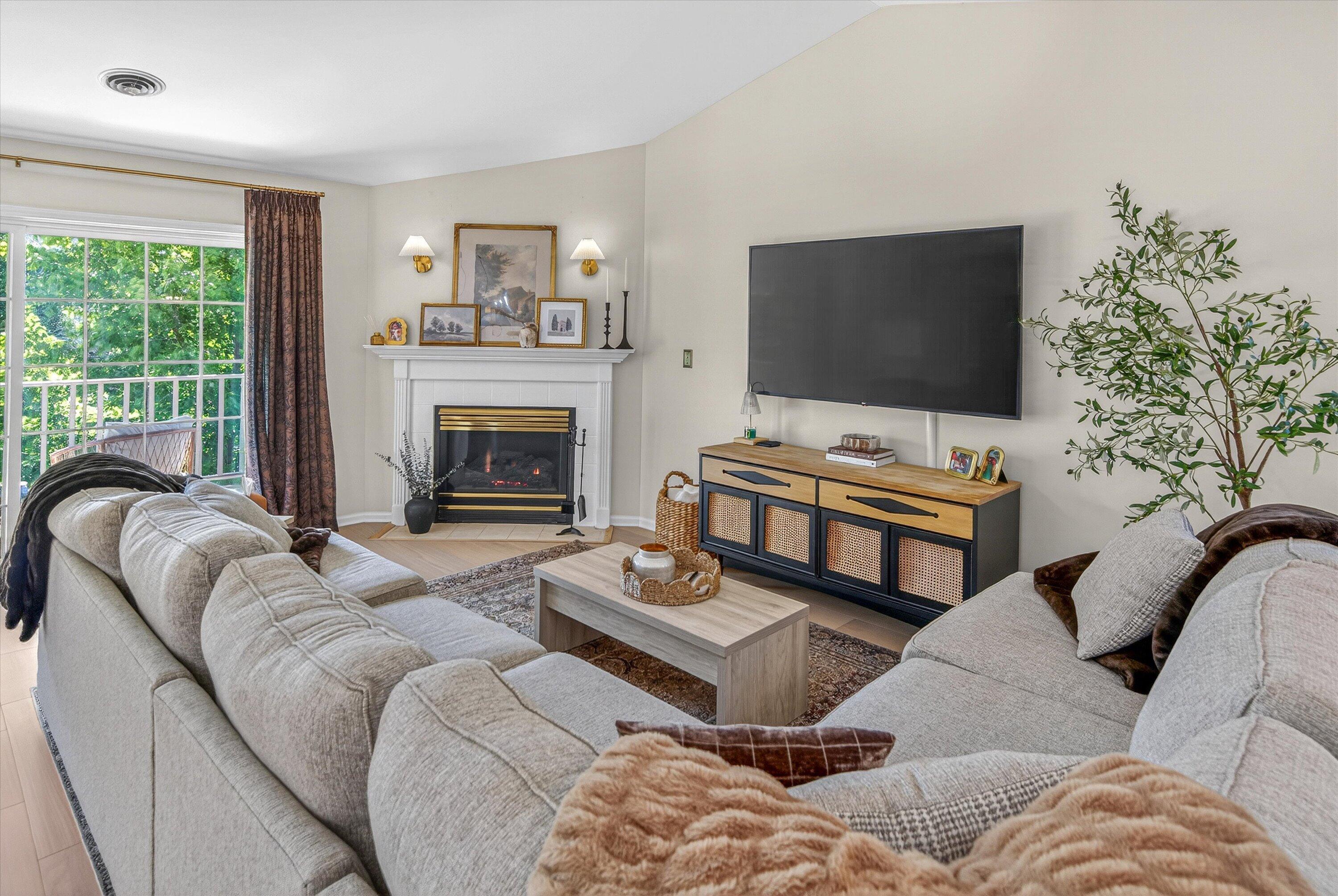 9806 Parkway Drive, Highland, IN 46322; Image #12