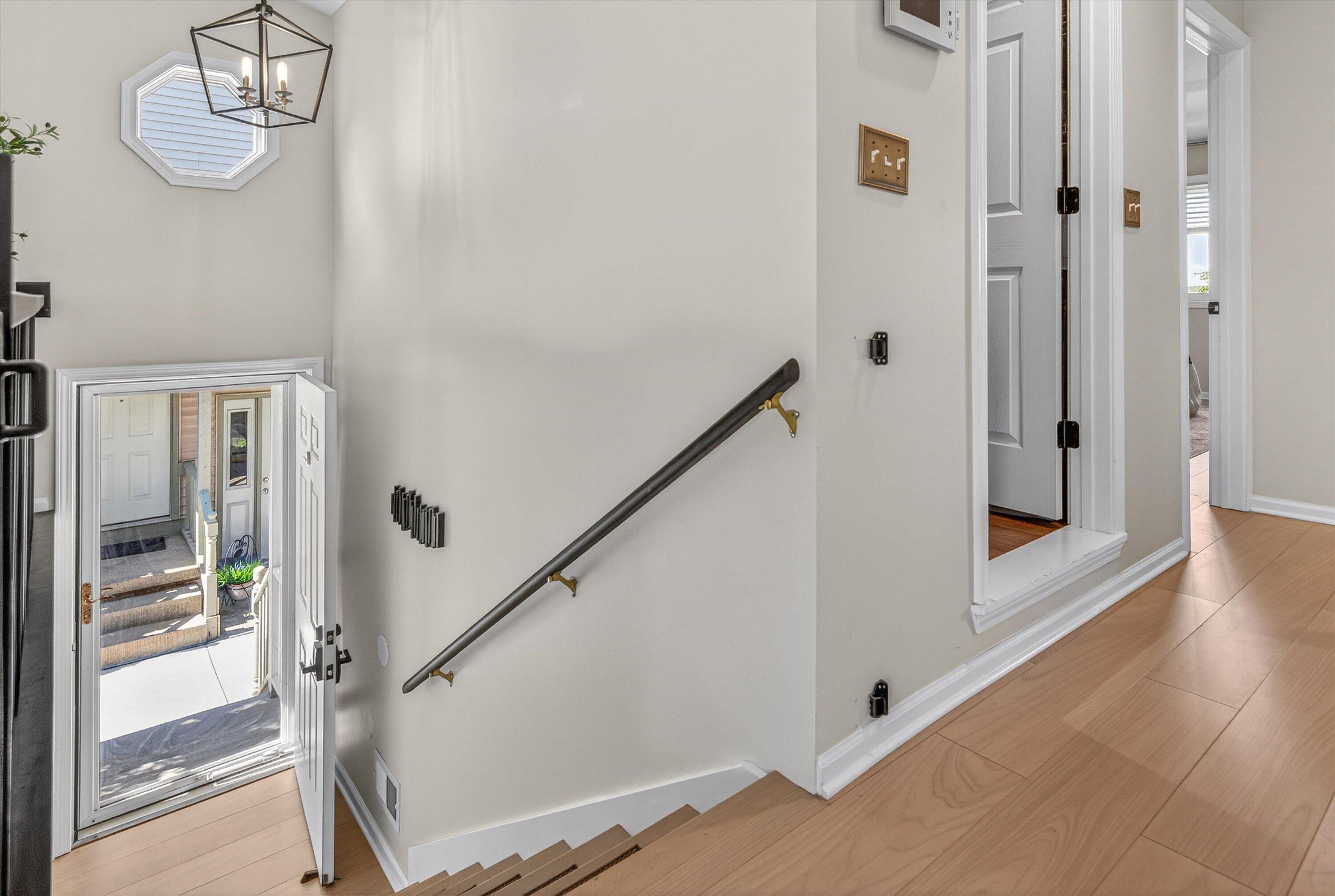 9806 Parkway Drive, Highland, IN 46322; Image #21