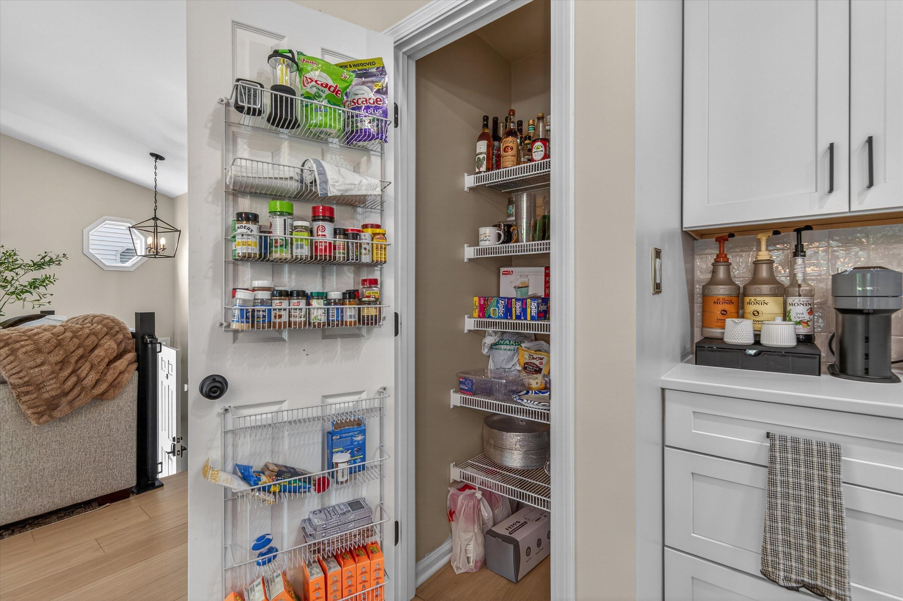 9806 Parkway Drive, Highland, IN 46322; Image #24