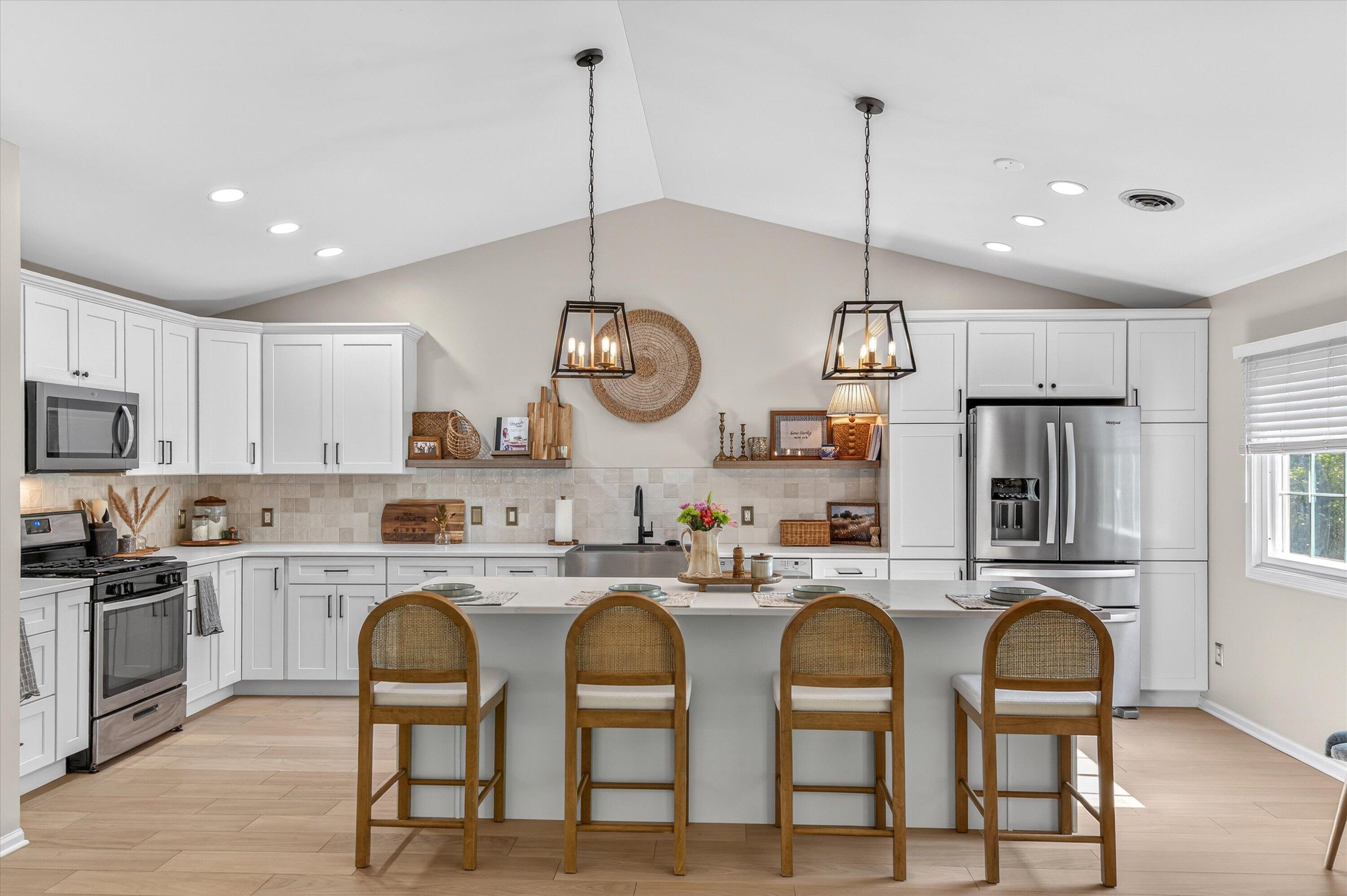 9806 Parkway Drive, Highland, IN 46322; Image #3