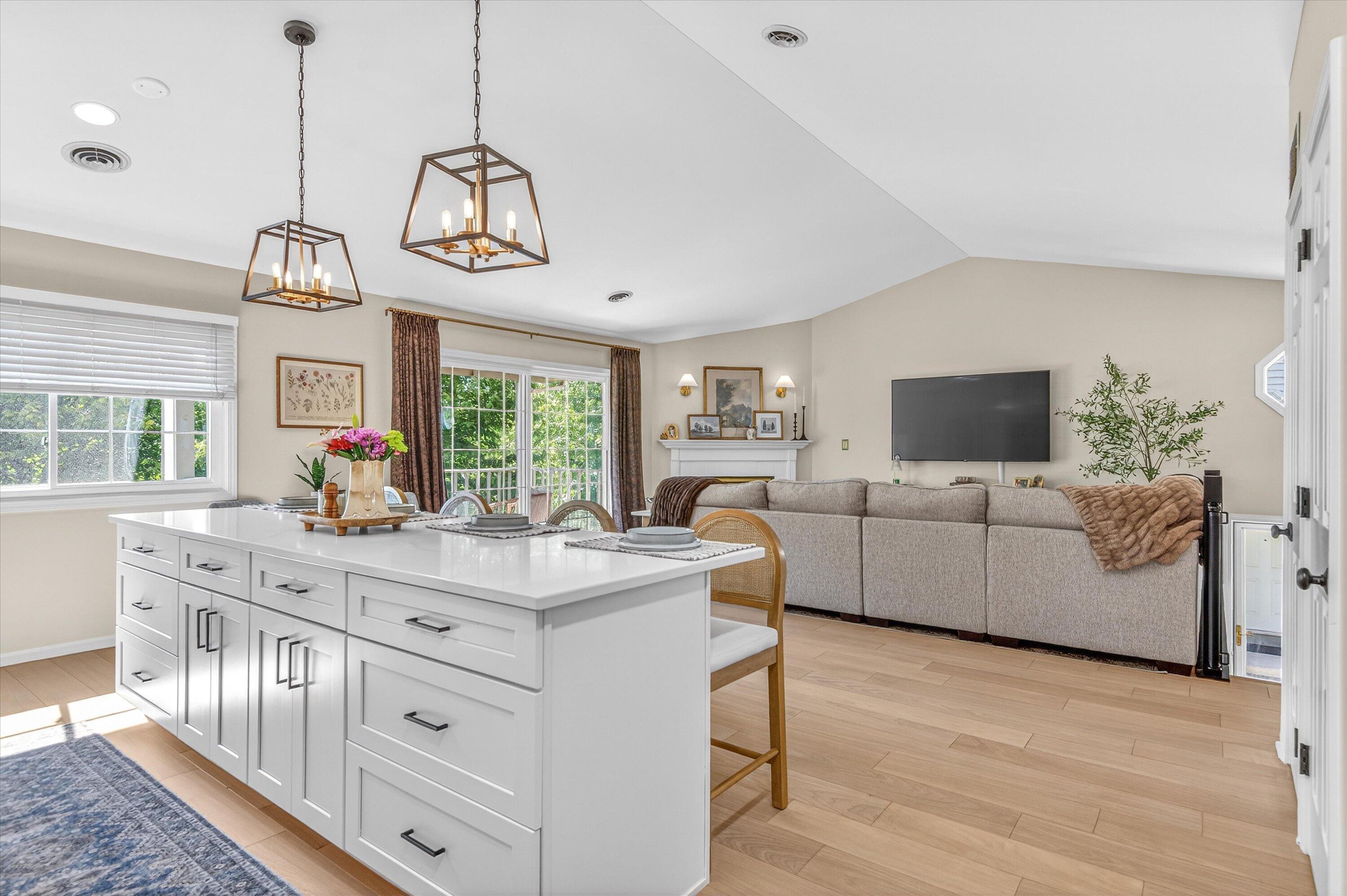 9806 Parkway Drive, Highland, IN 46322; Image #7