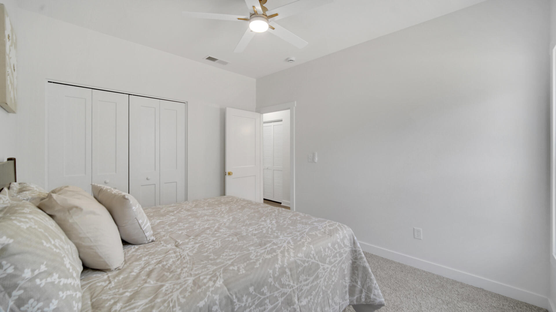 2865 Benton Street, Lake Station, IN 46405; Image #17